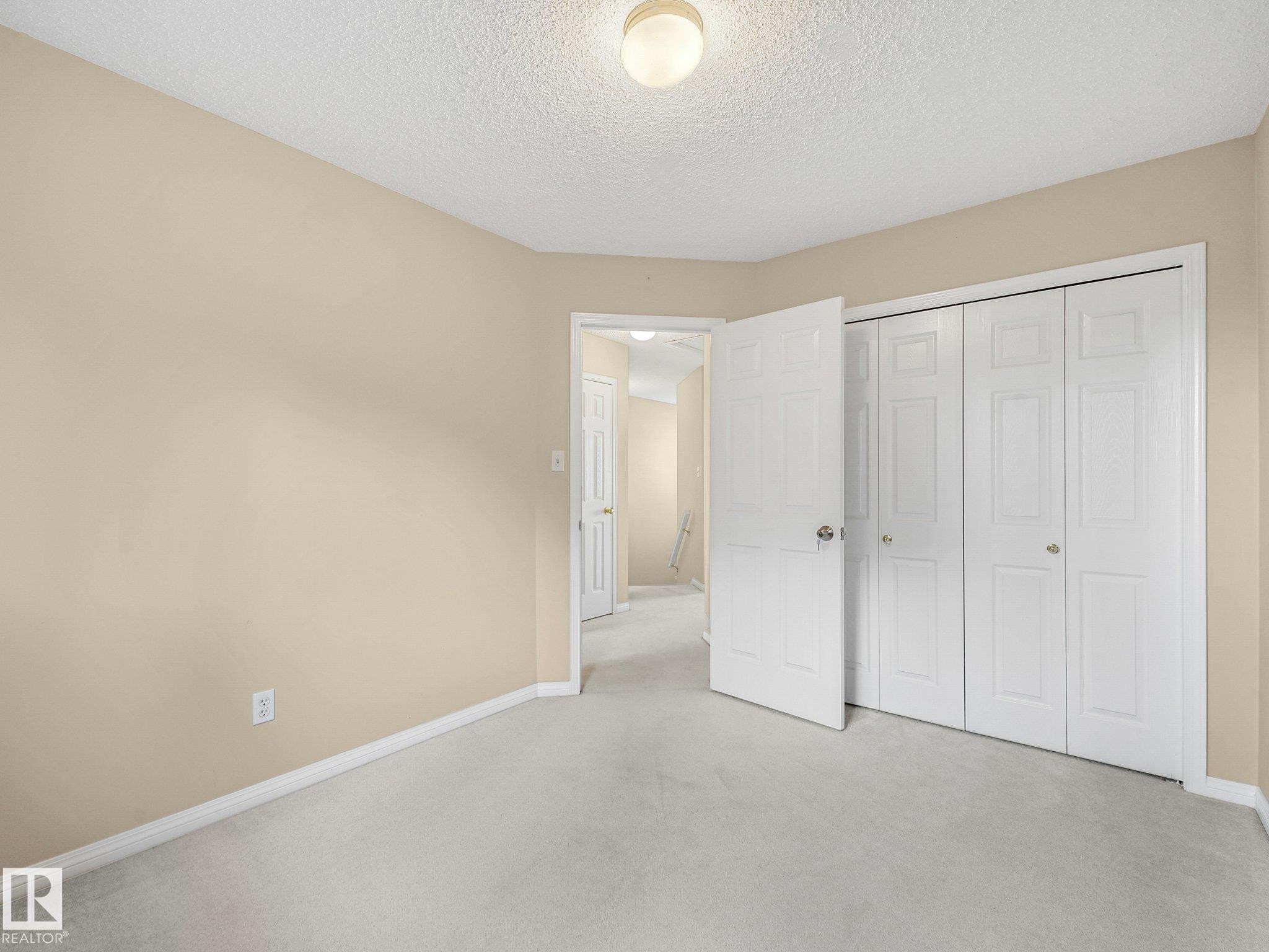 2nd bedroom, upper level - 1142 Barnes Way Sw, Edmonton, AB - Indoor Photo Showing Other Room