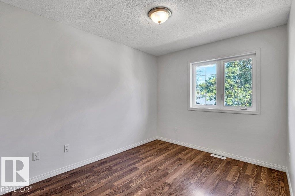 11128 132 Street Nw, Edmonton, AB - Indoor Photo Showing Other Room