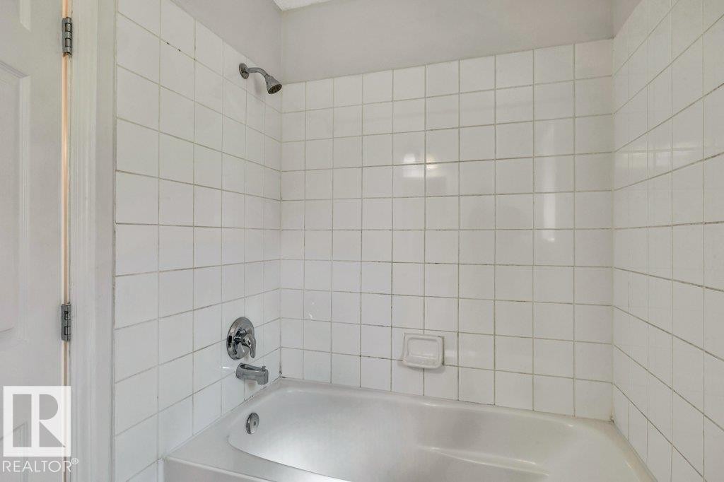 11128 132 Street Nw, Edmonton, AB - Indoor Photo Showing Bathroom