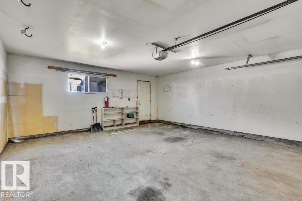 11128 132 Street Nw, Edmonton, AB - Indoor Photo Showing Garage