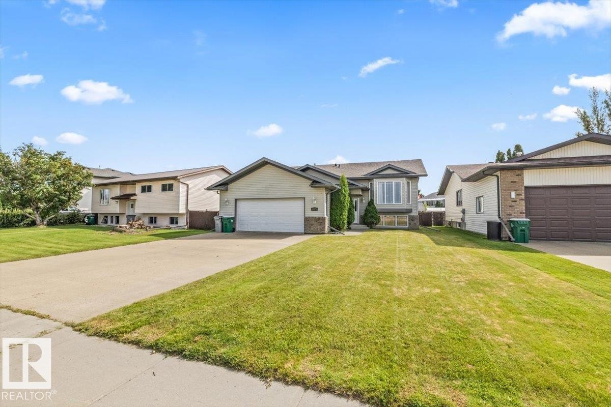4423 56 Avenue, Lamont, AB - Outdoor With Facade