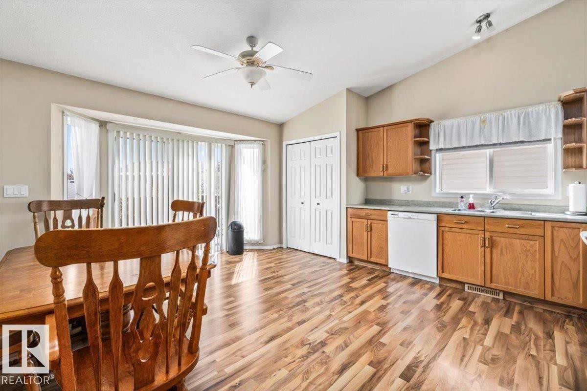 4423 56 Avenue, Lamont, AB - Indoor