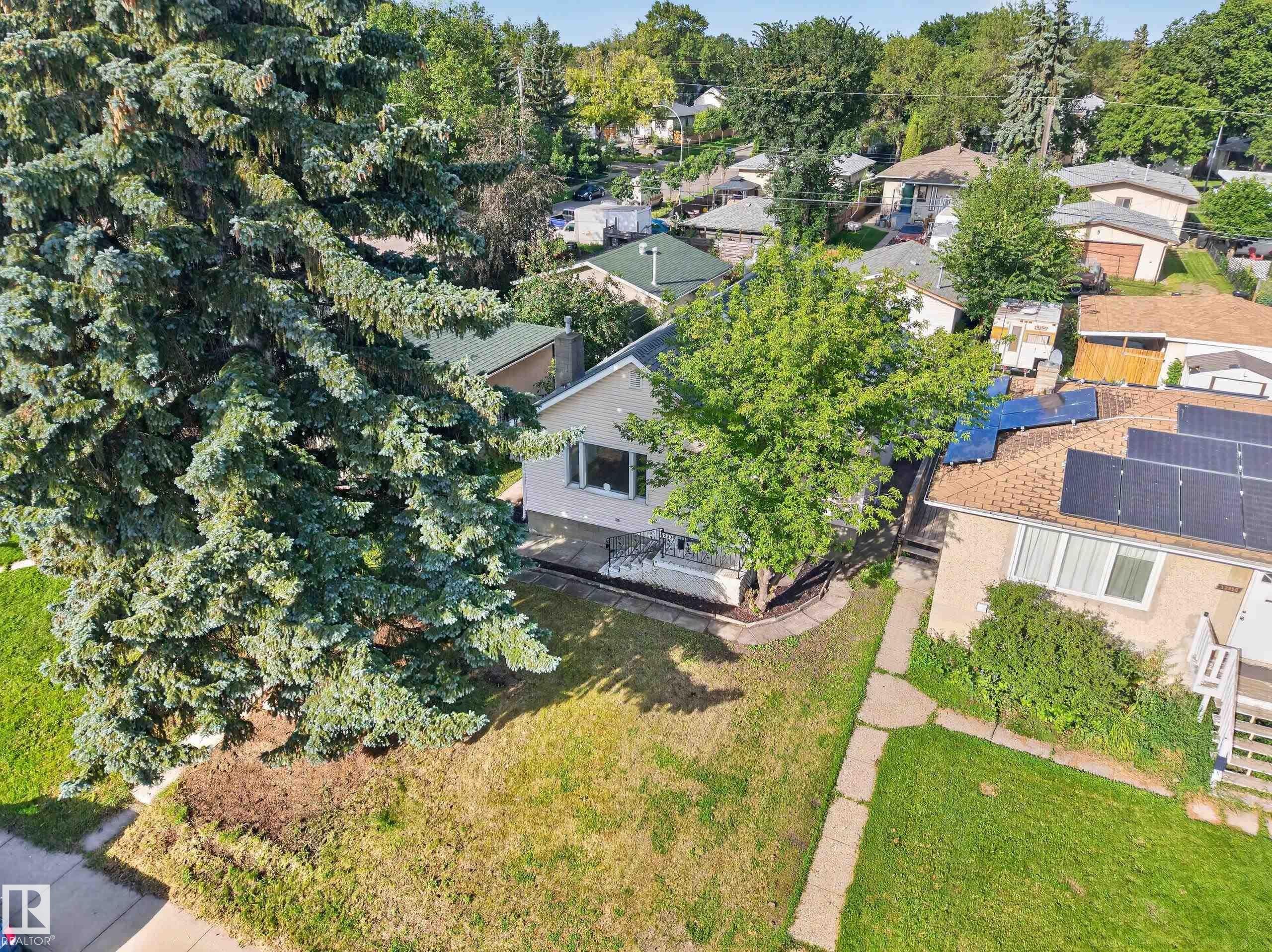 12306 95 Street Nw, Edmonton, AB - Outdoor