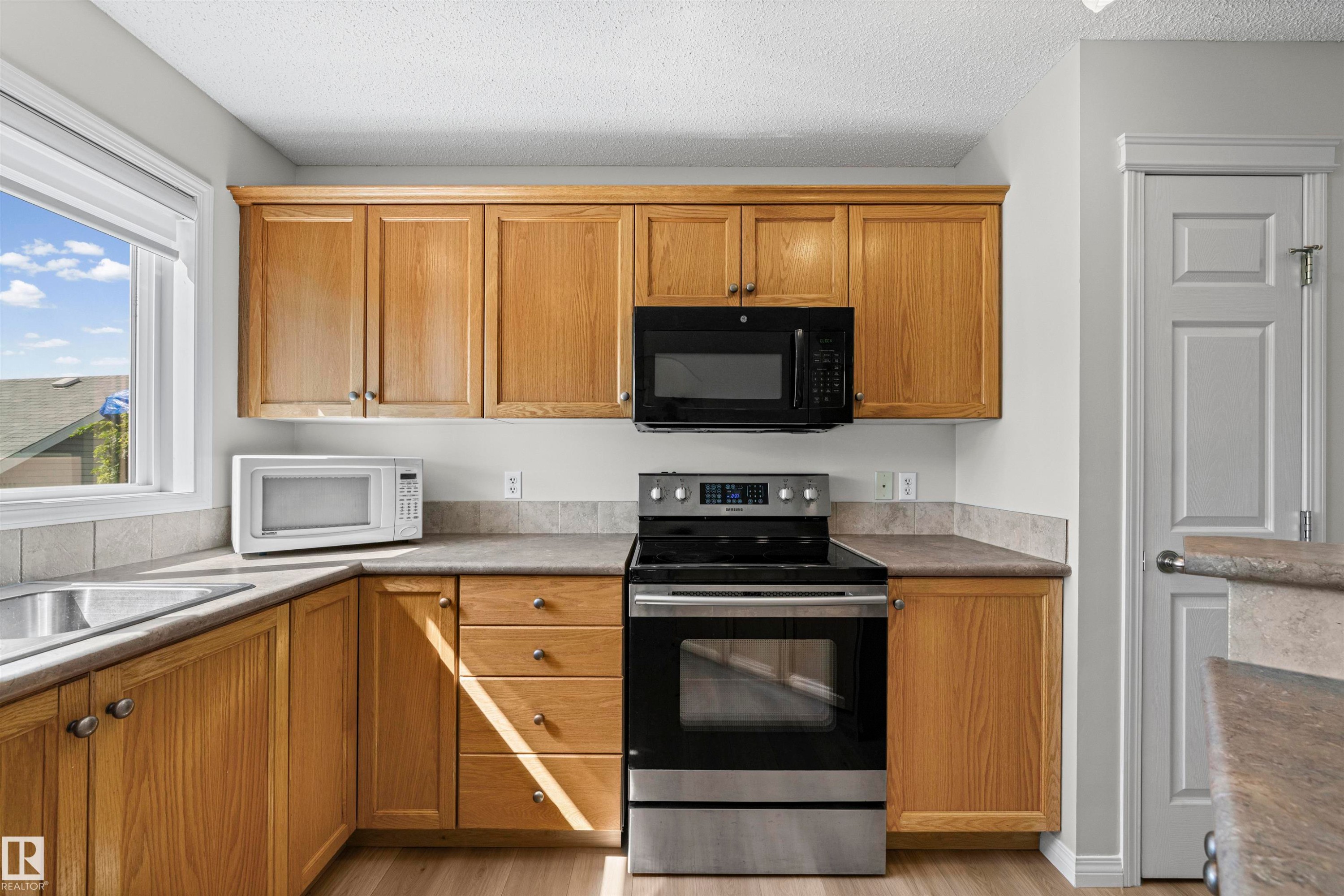 5509 Stevens Crescent Nw, Edmonton, AB