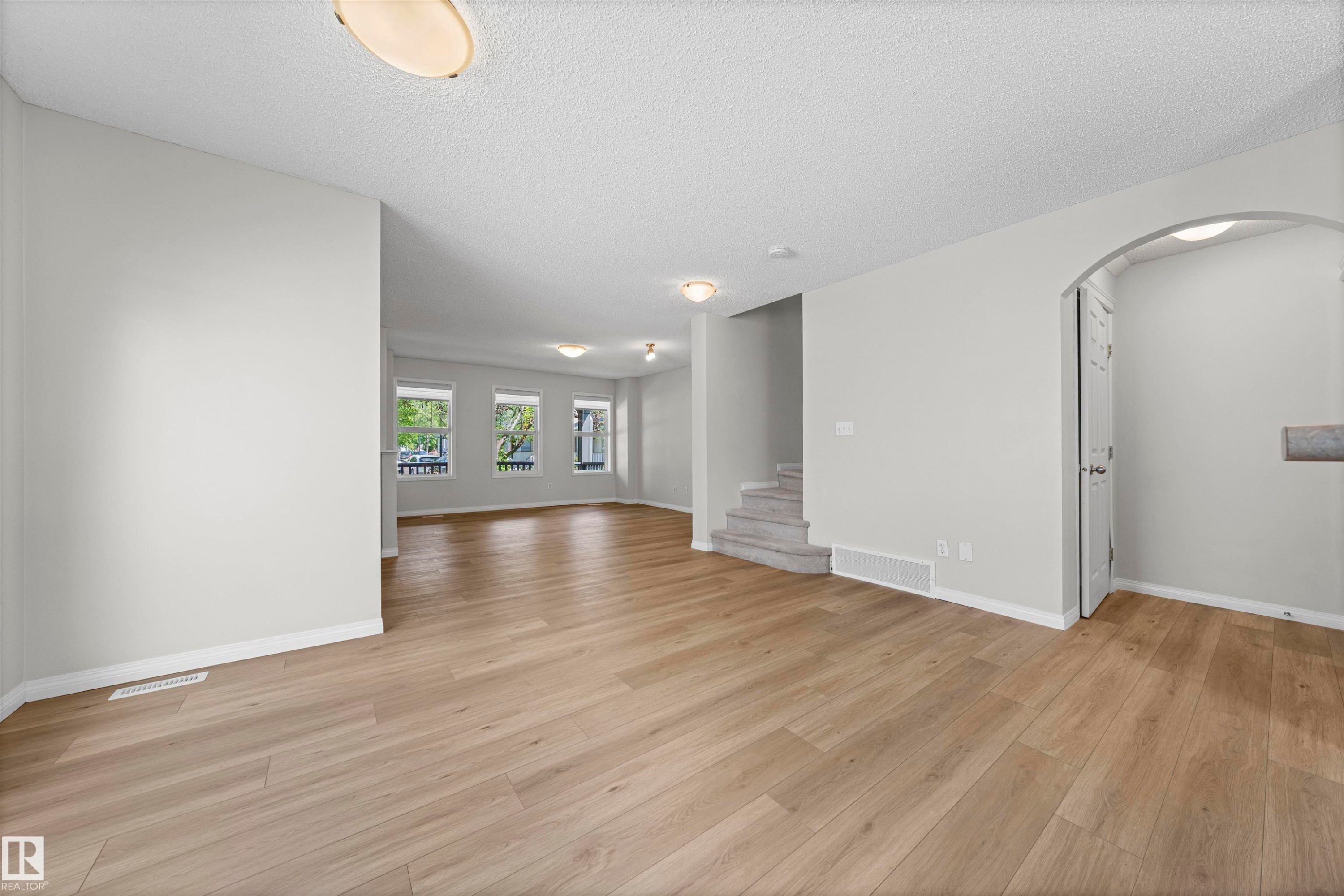 5509 Stevens Crescent Nw, Edmonton, AB