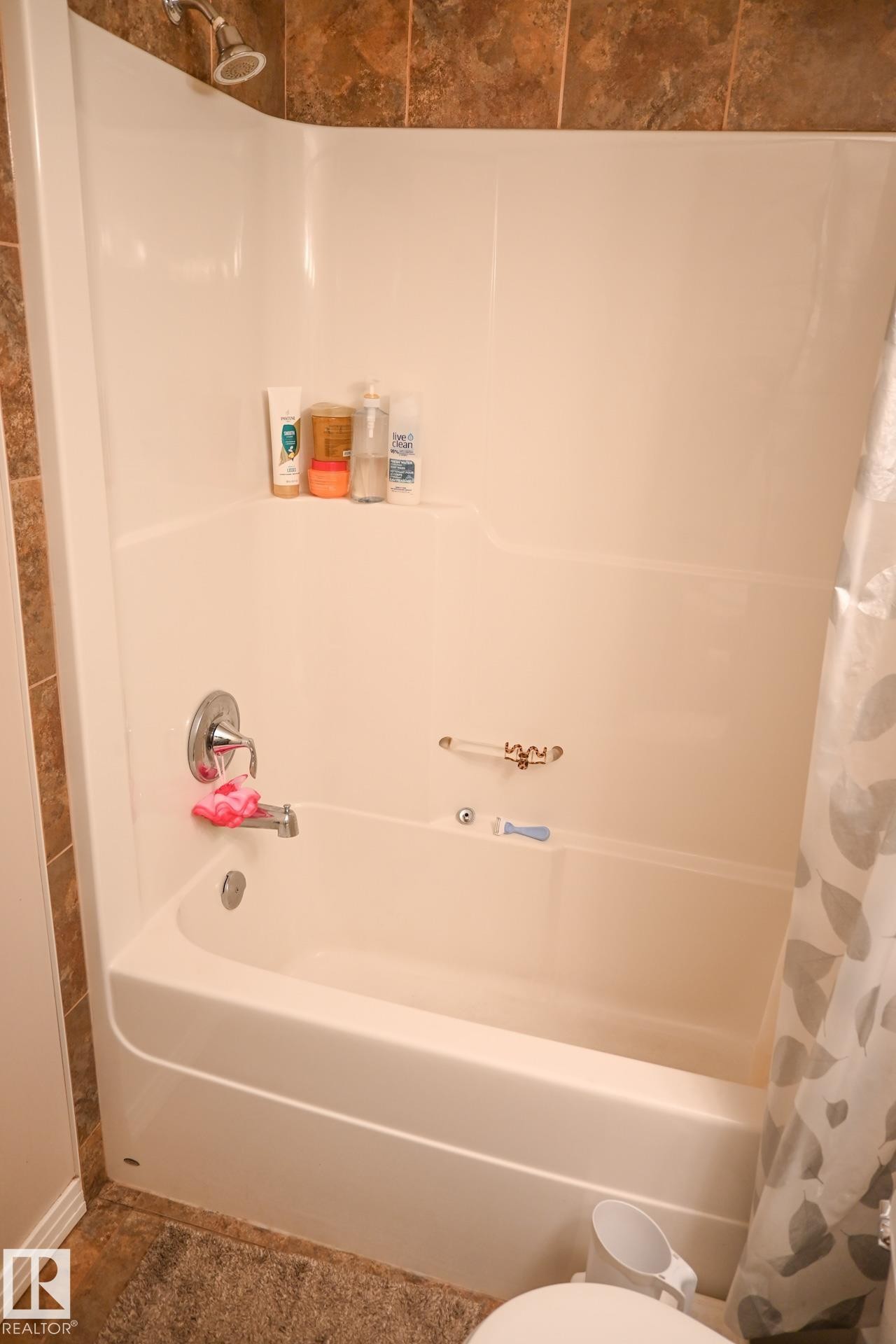 #316 5005 165 Av Nw, Edmonton, AB - Indoor Photo Showing Bathroom