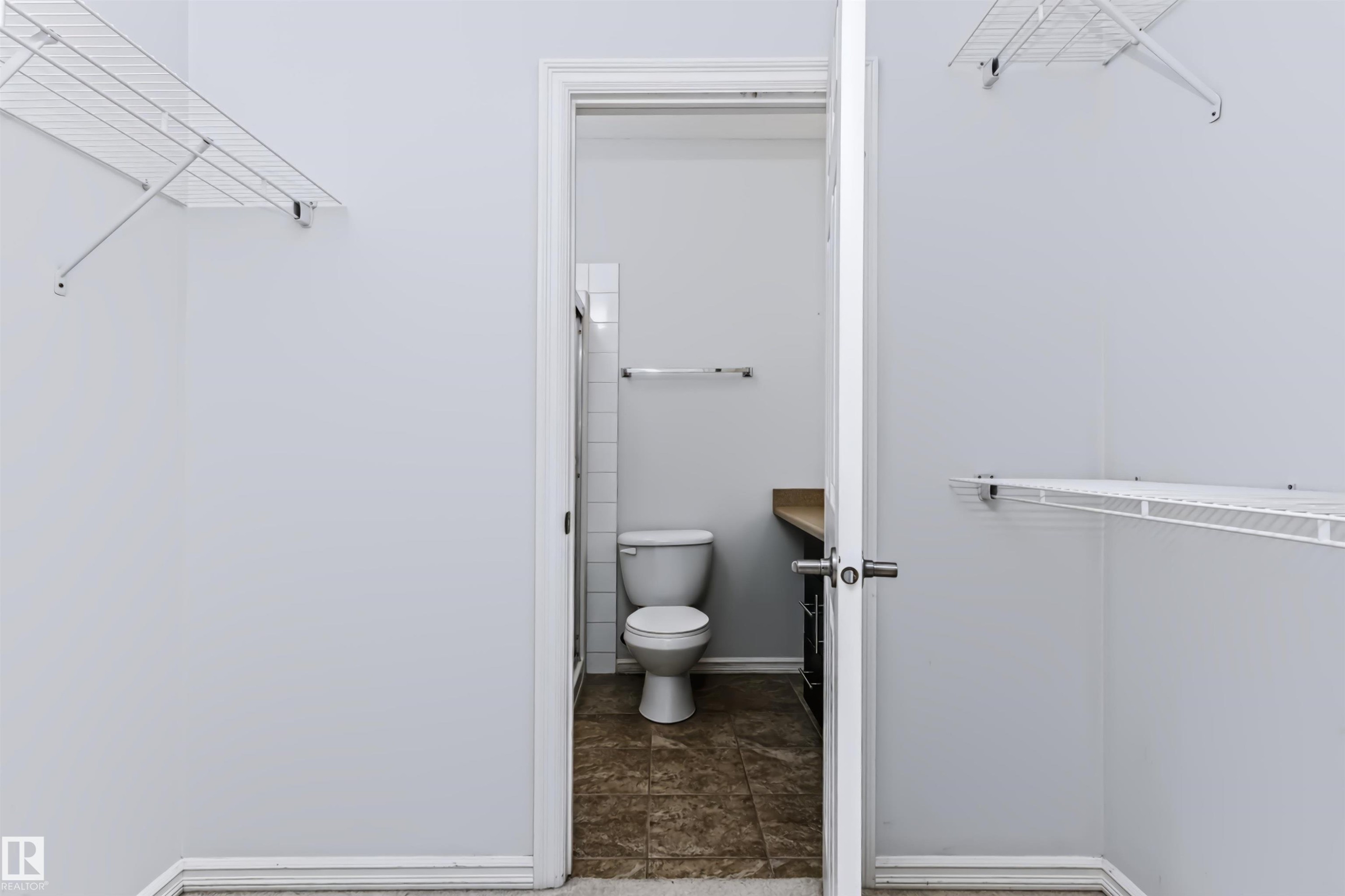 #341 263 Macewan Rd Sw, Edmonton, AB - Indoor Photo Showing Bathroom