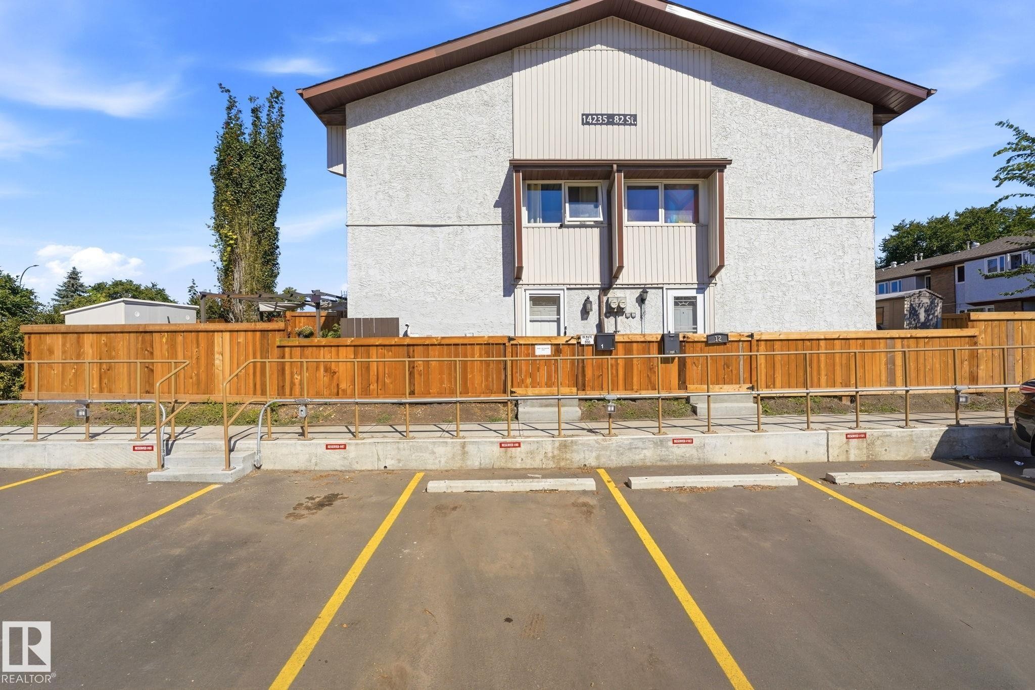 #1 14235 82 St Nw, Edmonton, AB - Outdoor