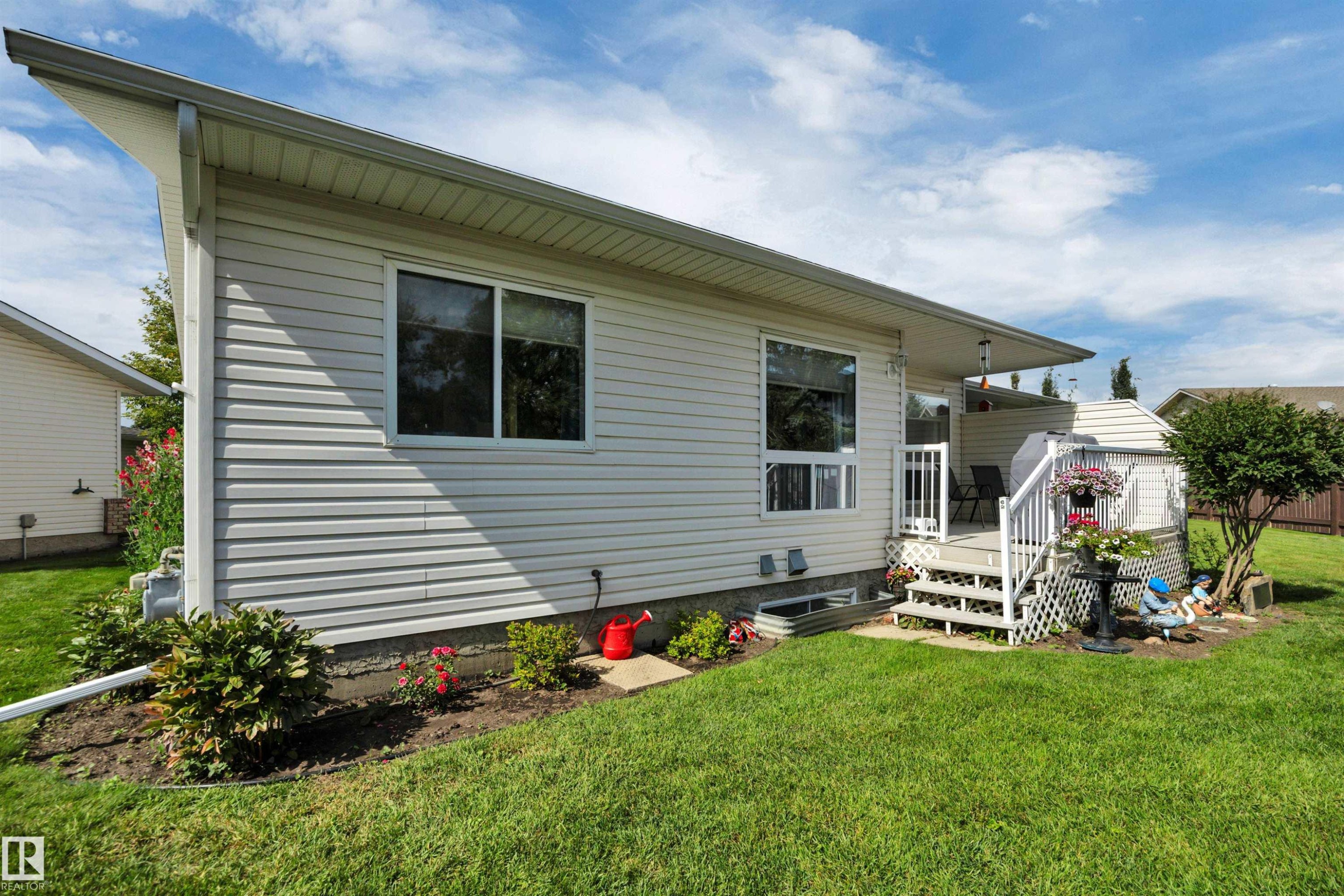 #62 4410 52 Ave, Wetaskiwin, AB - Outdoor With Exterior