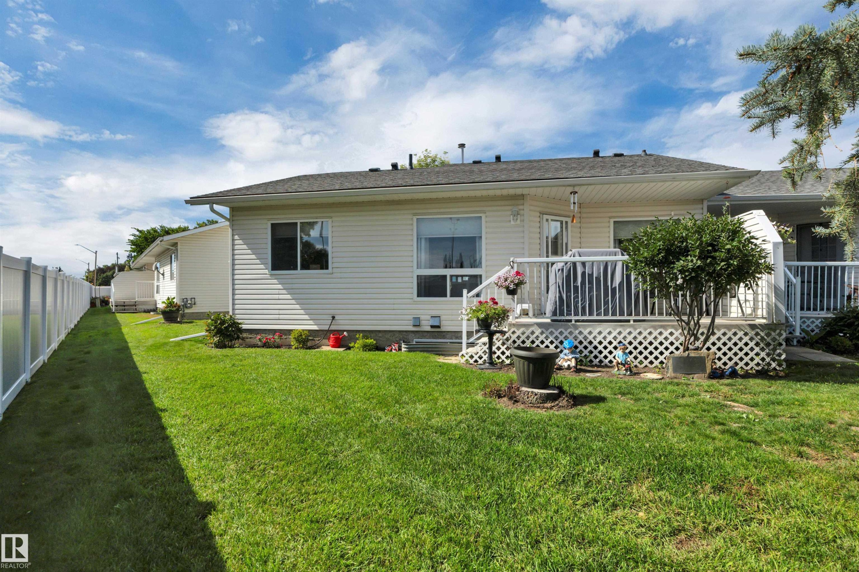 #62 4410 52 Ave, Wetaskiwin, AB - Outdoor With Deck Patio Veranda