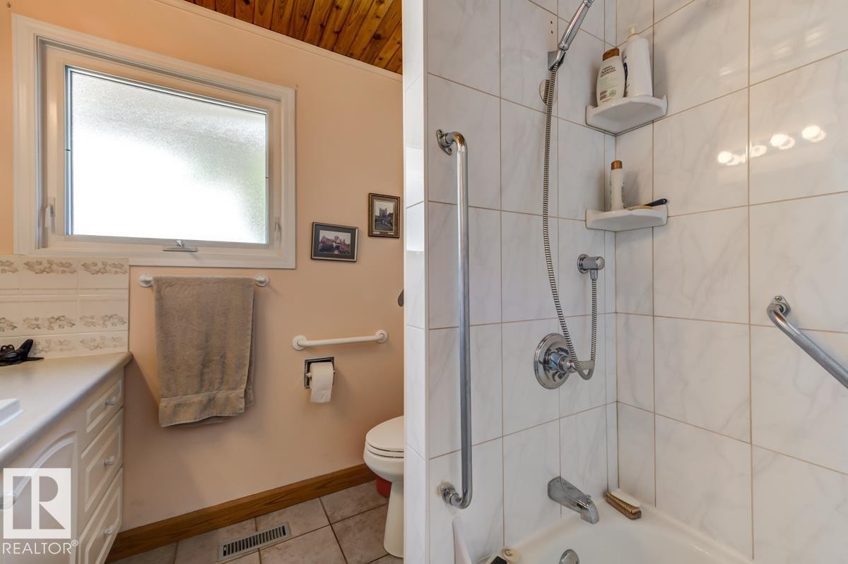 3803 108 Street Nw, Edmonton, AB - Indoor Photo Showing Bathroom