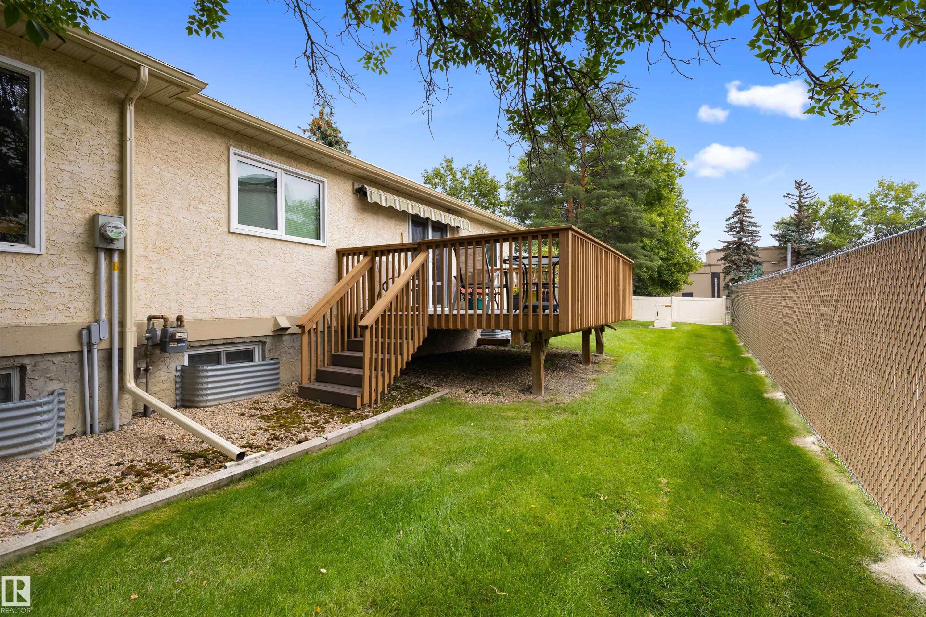 #1 10 Grange Dr, St. Albert, AB - Outdoor With Exterior