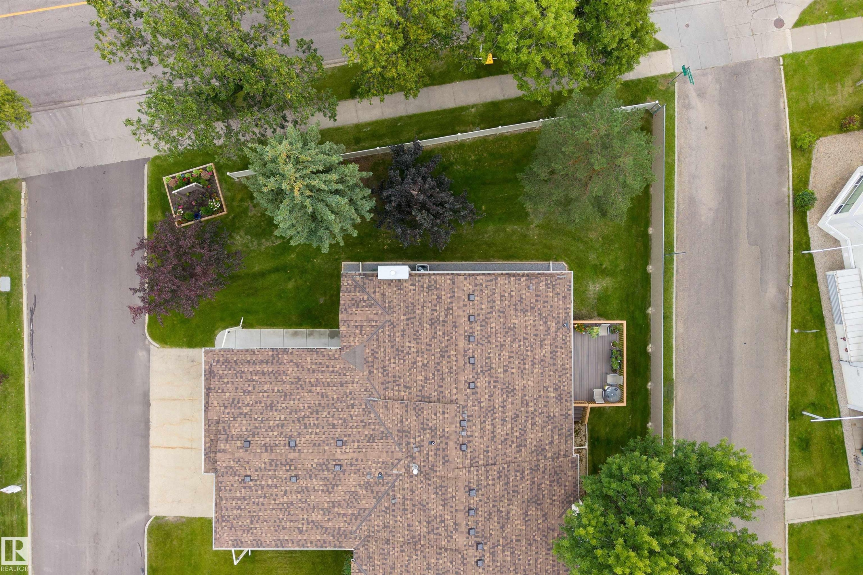 #1 10 Grange Dr, St. Albert, AB - Outdoor