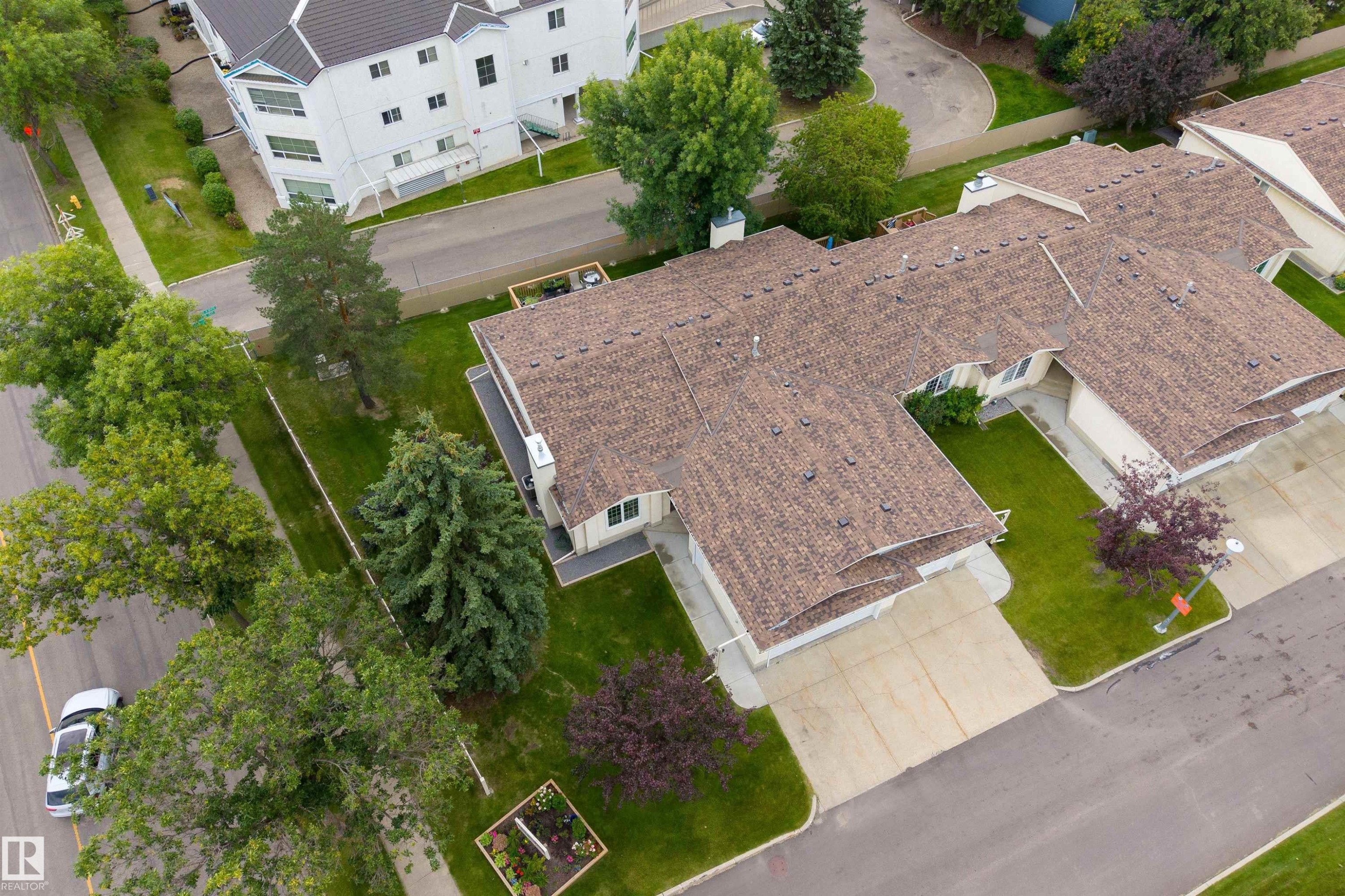 #1 10 Grange Dr, St. Albert, AB - Outdoor
