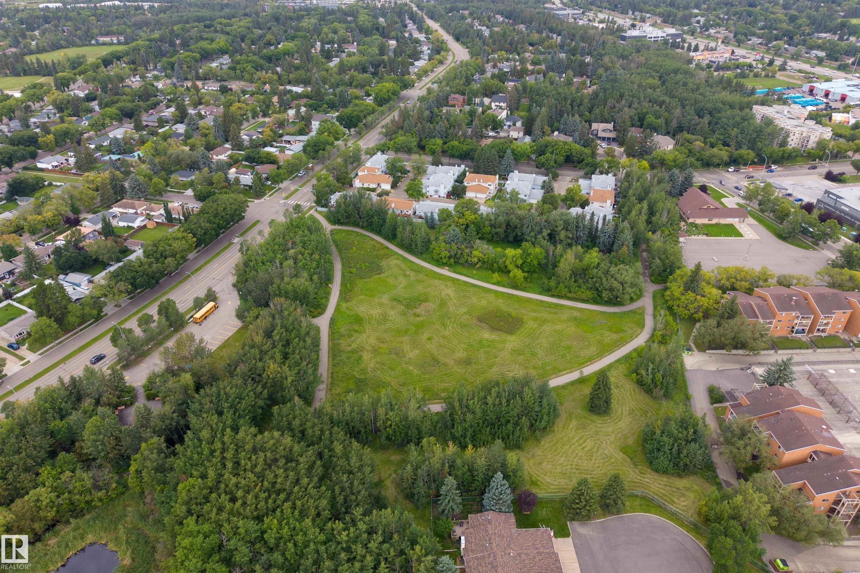 #1 10 Grange Dr, St. Albert, AB - Outdoor With View