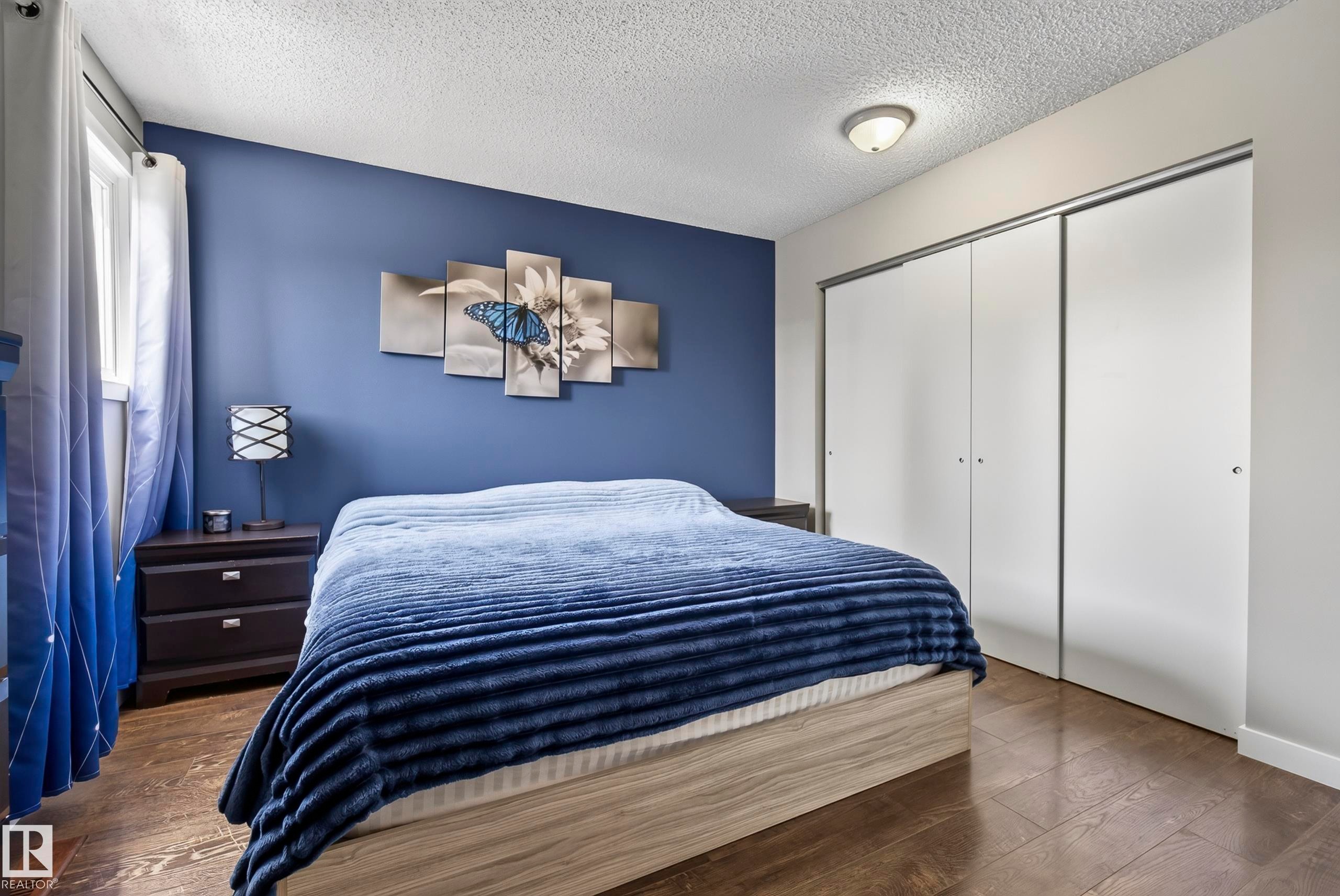 3522 42 Street Nw, Edmonton, AB - Indoor Photo Showing Bedroom