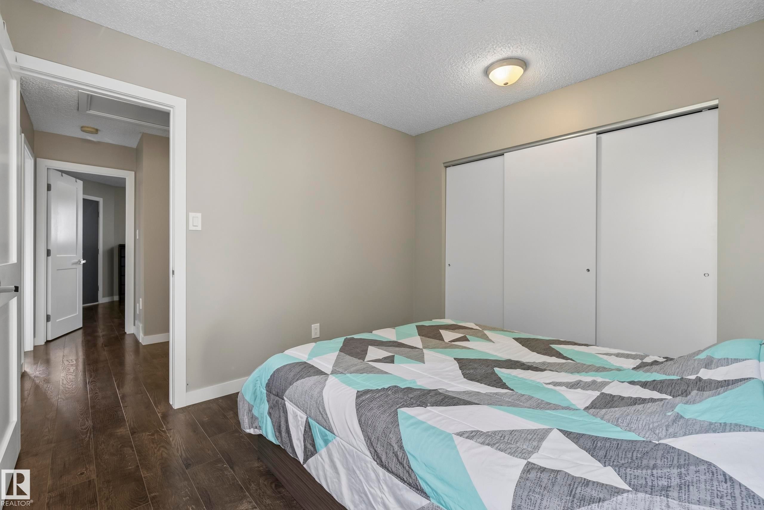 3522 42 Street Nw, Edmonton, AB - Indoor Photo Showing Bedroom