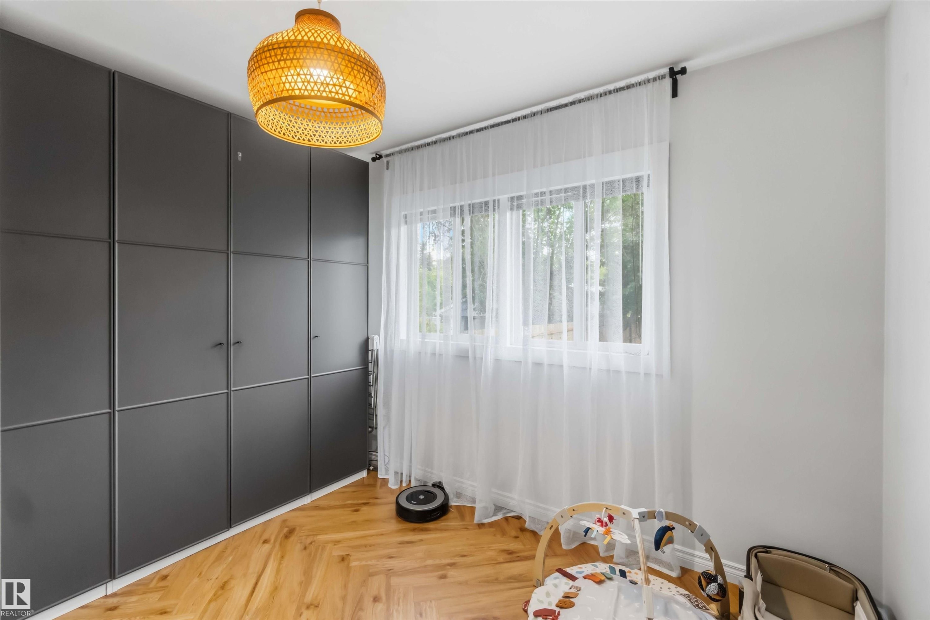 11840 St Albert Trail Nw, Edmonton, AB - Indoor Photo Showing Other Room