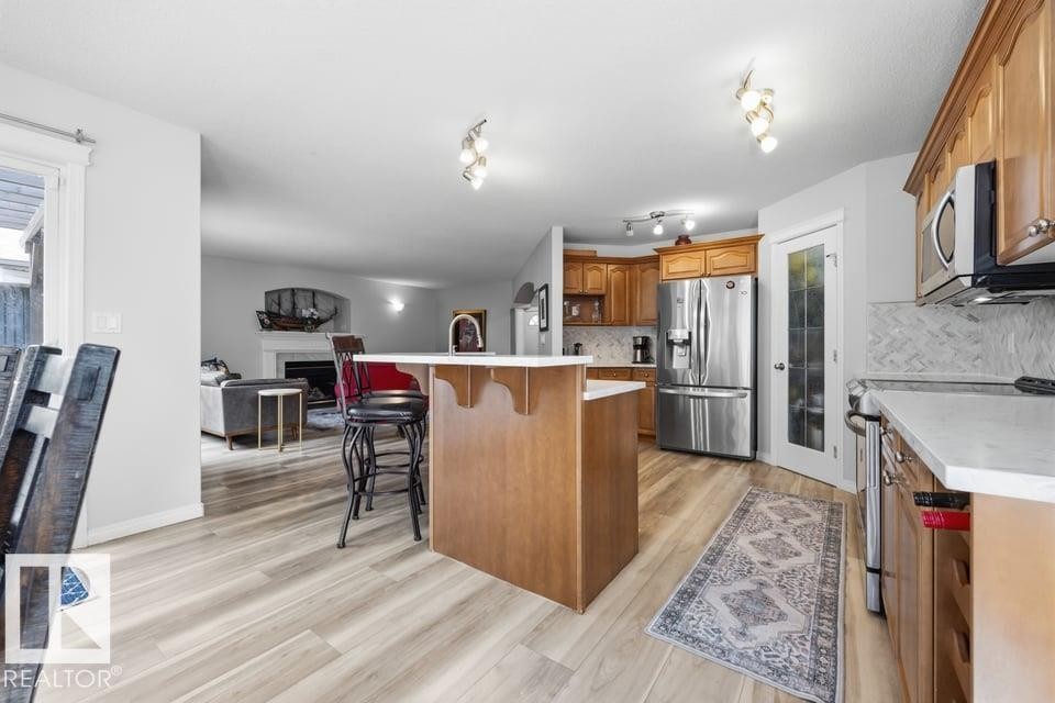 22 Bonin, Beaumont, AB - Indoor Photo Showing Kitchen