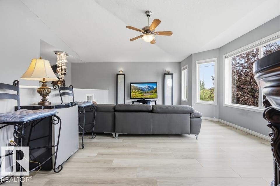 22 Bonin, Beaumont, AB - Indoor