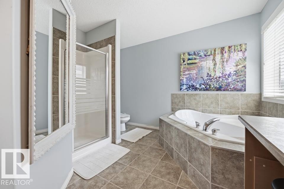 22 Bonin, Beaumont, AB - Indoor Photo Showing Bathroom