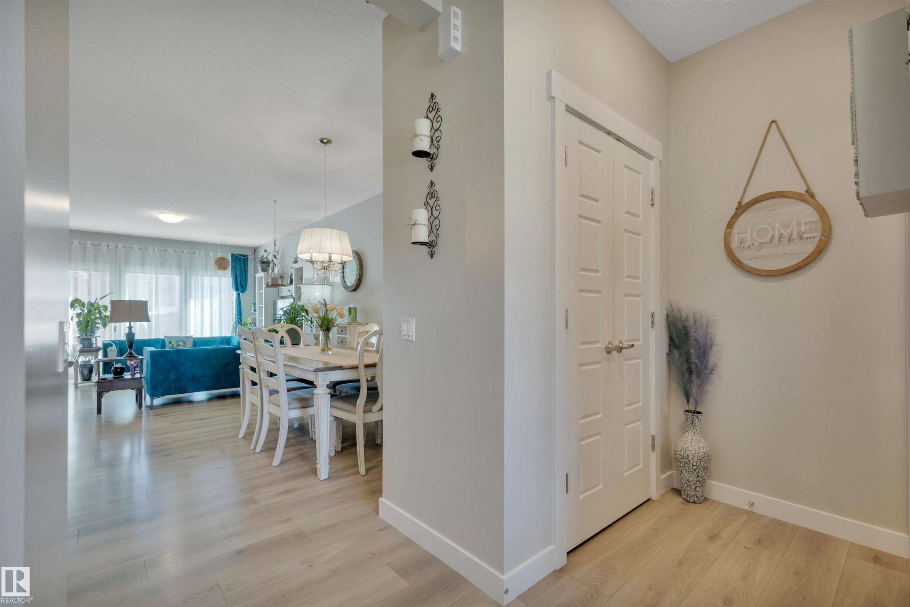 648 Orchards Boulevard Sw, Edmonton, AB - Indoor Photo Showing Other Room