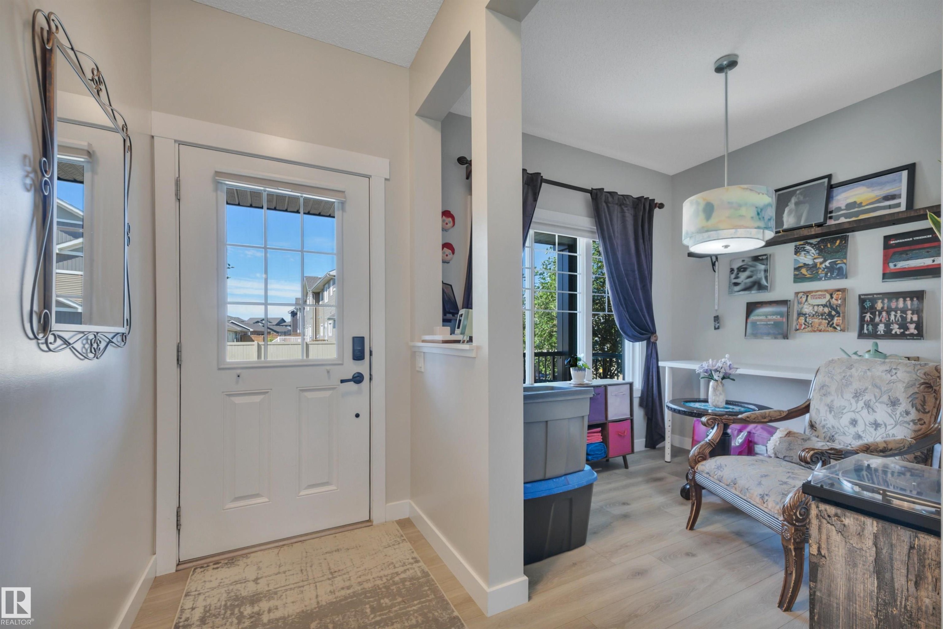 648 Orchards Boulevard Sw, Edmonton, AB - Indoor Photo Showing Other Room