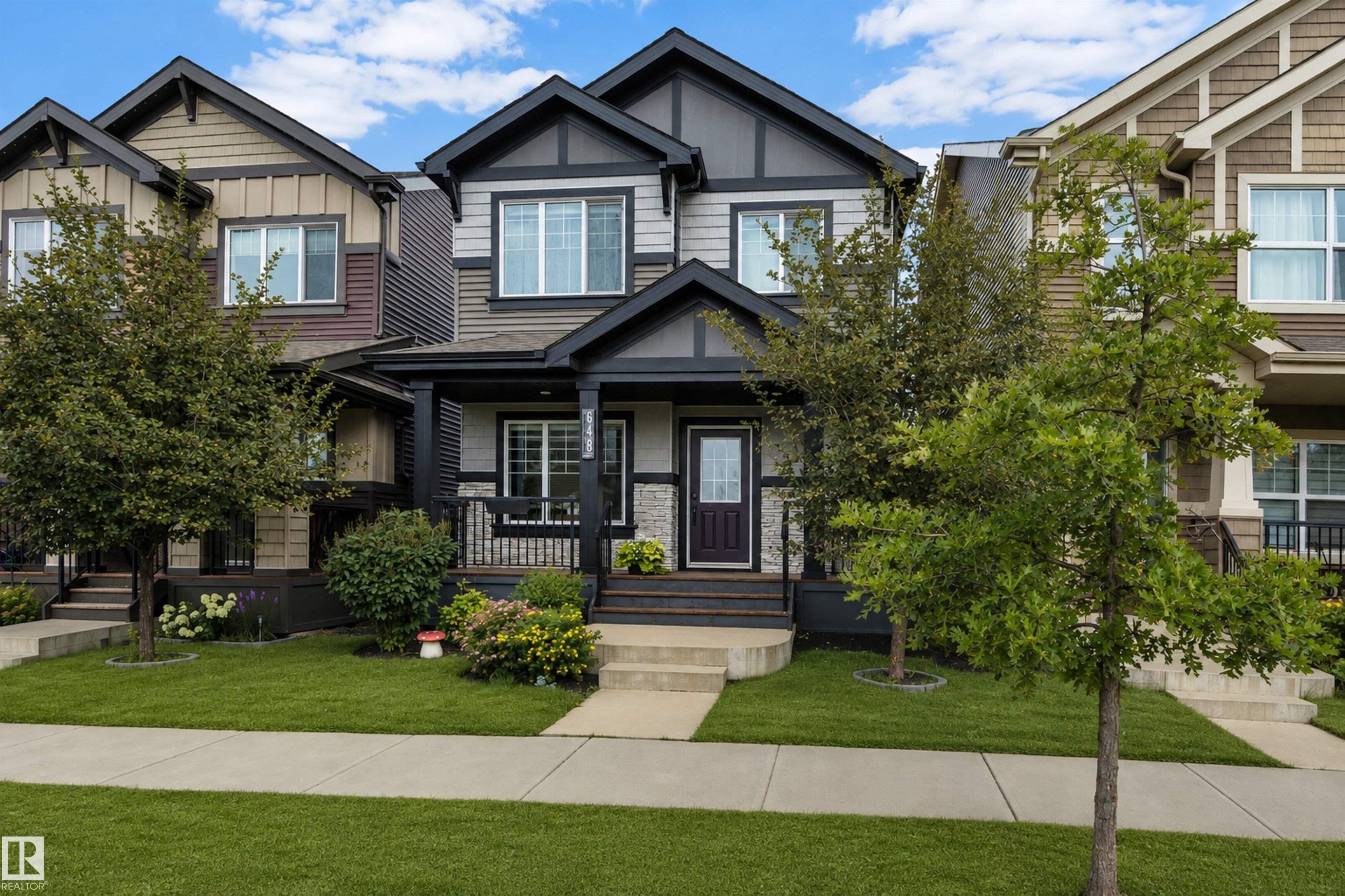 648 Orchards Boulevard Sw, Edmonton, AB - Outdoor With Facade