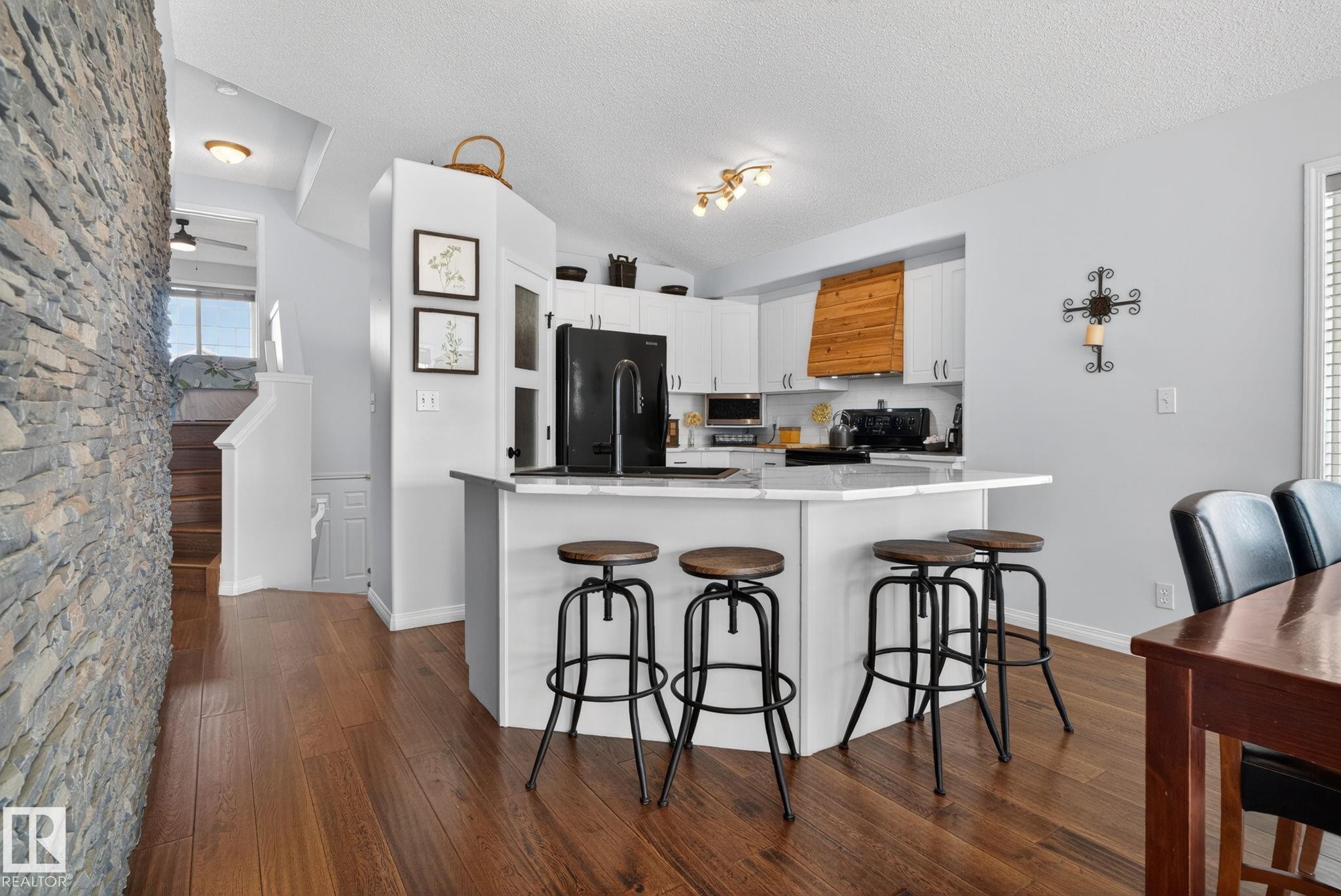 4343 Mcmullen Way Sw, Edmonton, AB