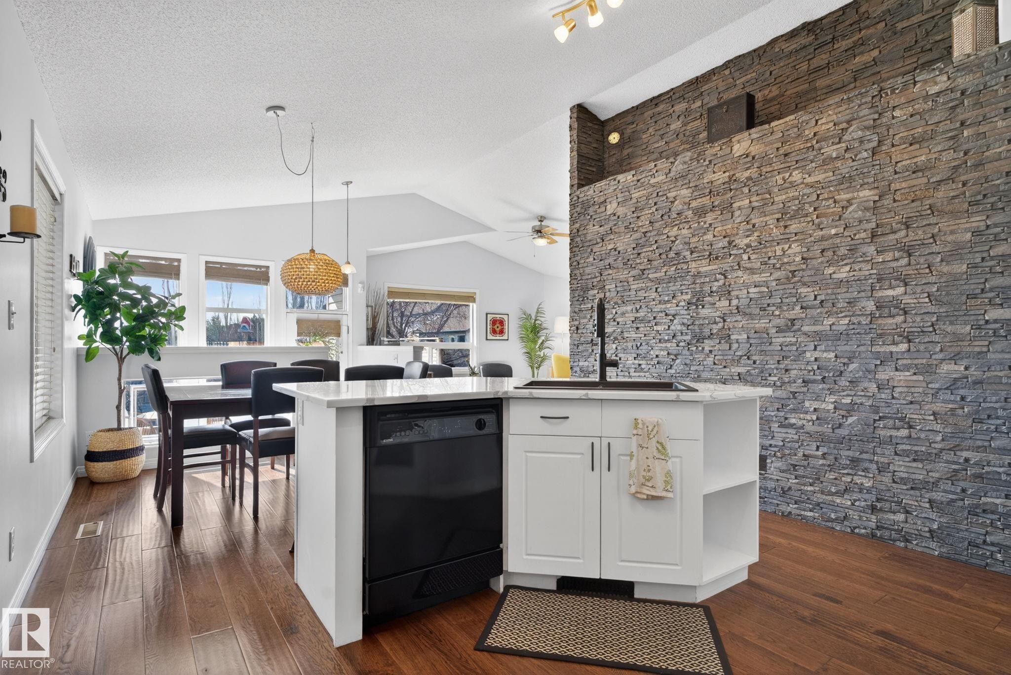 4343 Mcmullen Way Sw, Edmonton, AB