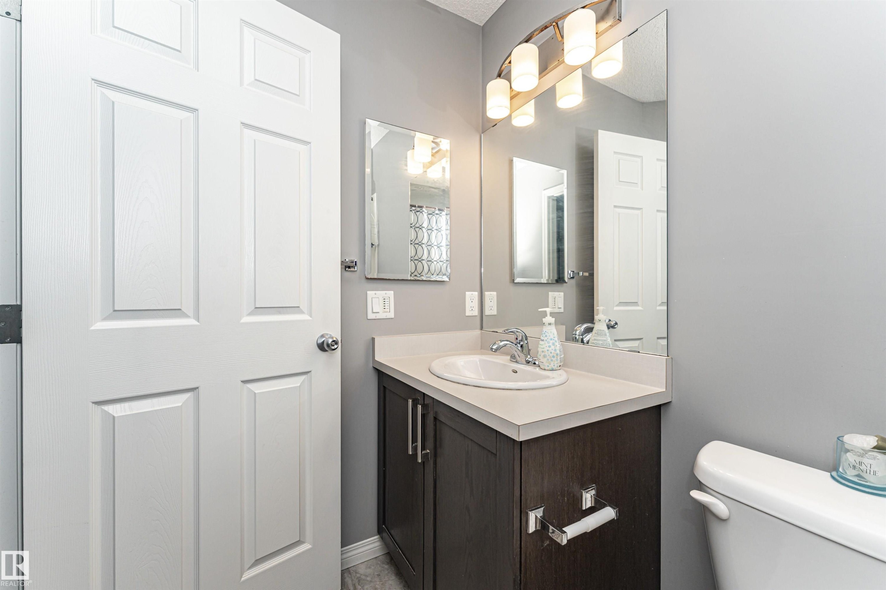 #22 4029 Orchards Dr Sw, Edmonton, AB - Indoor Photo Showing Bathroom