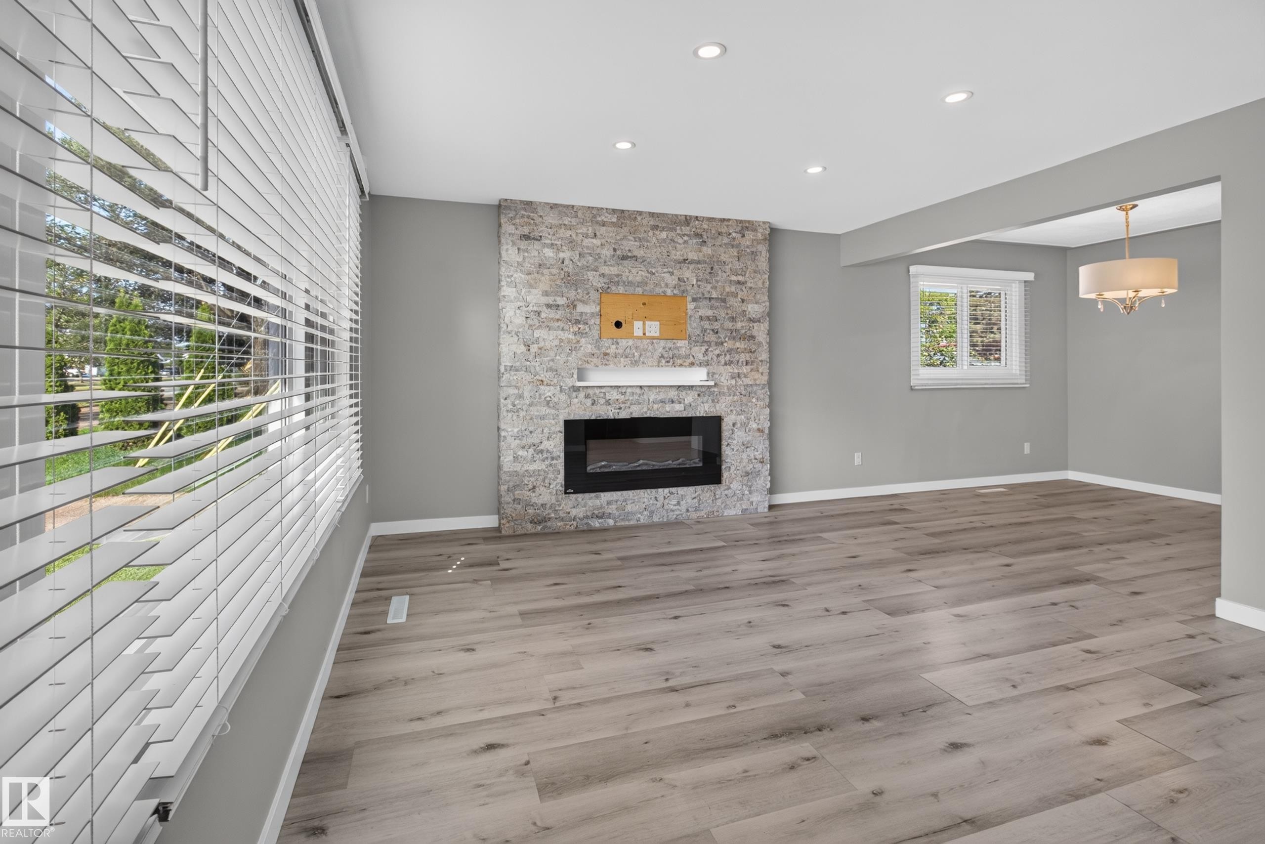 7108 90 Avenue Nw, Edmonton, AB - Indoor With Fireplace