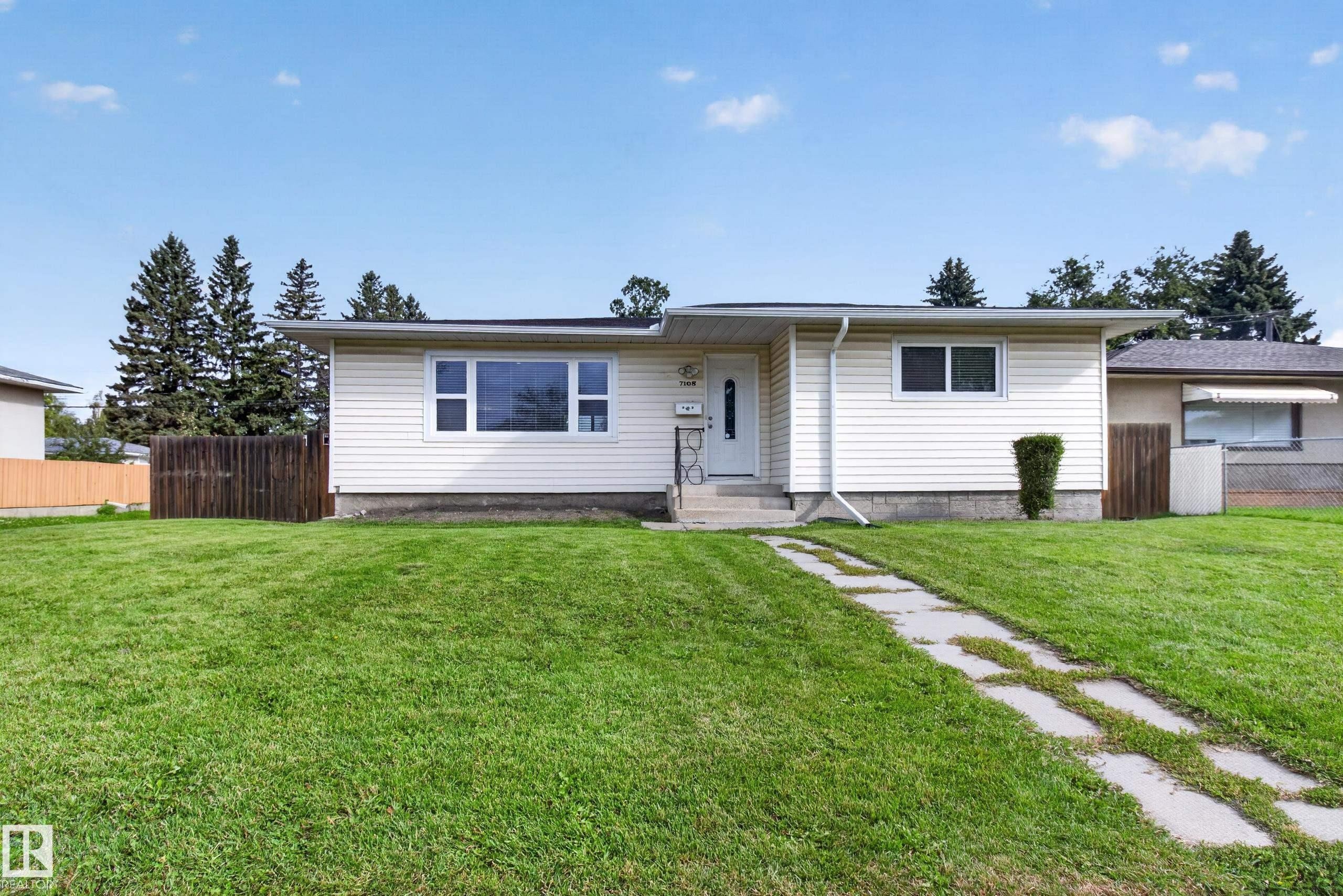7108 90 Avenue Nw, Edmonton, AB - Outdoor