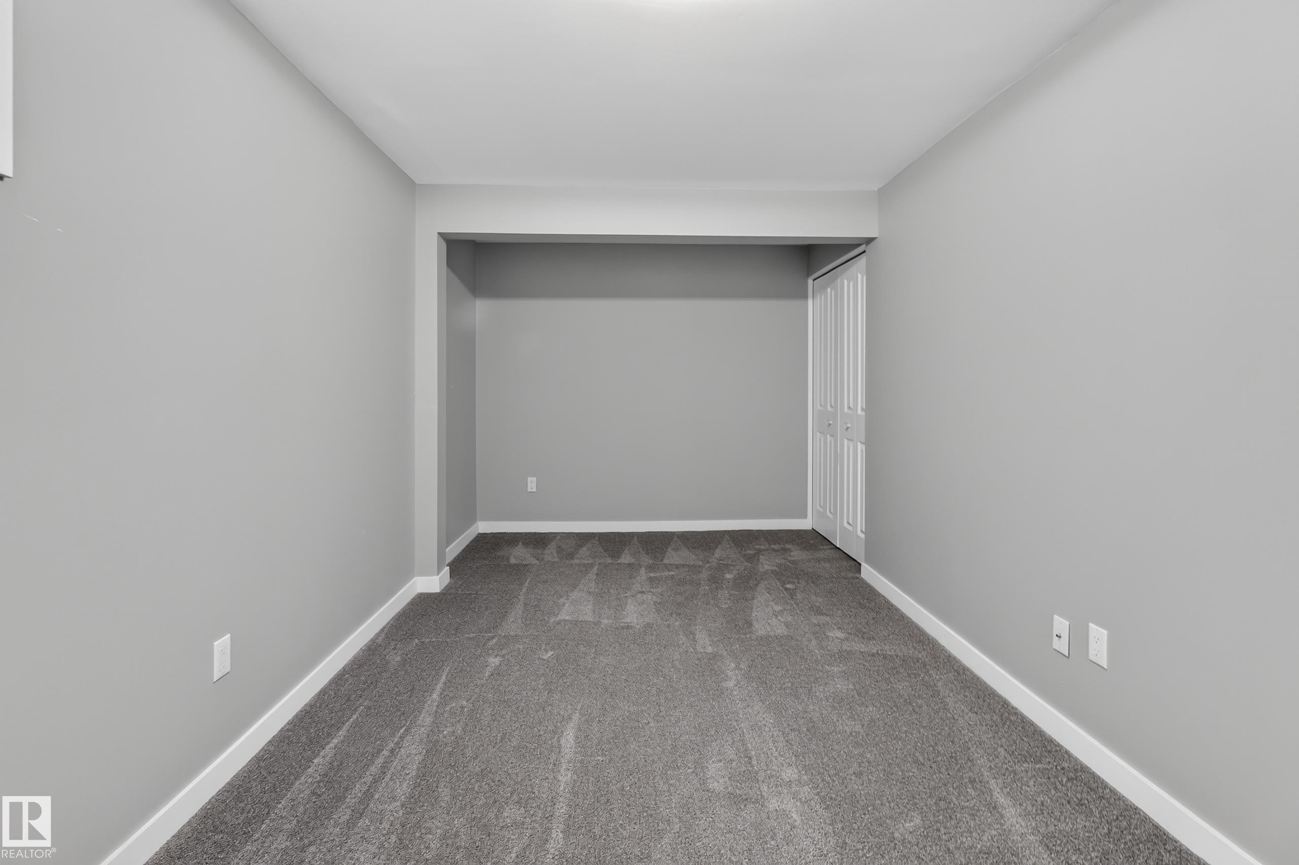 7108 90 Avenue Nw, Edmonton, AB - Indoor Photo Showing Other Room
