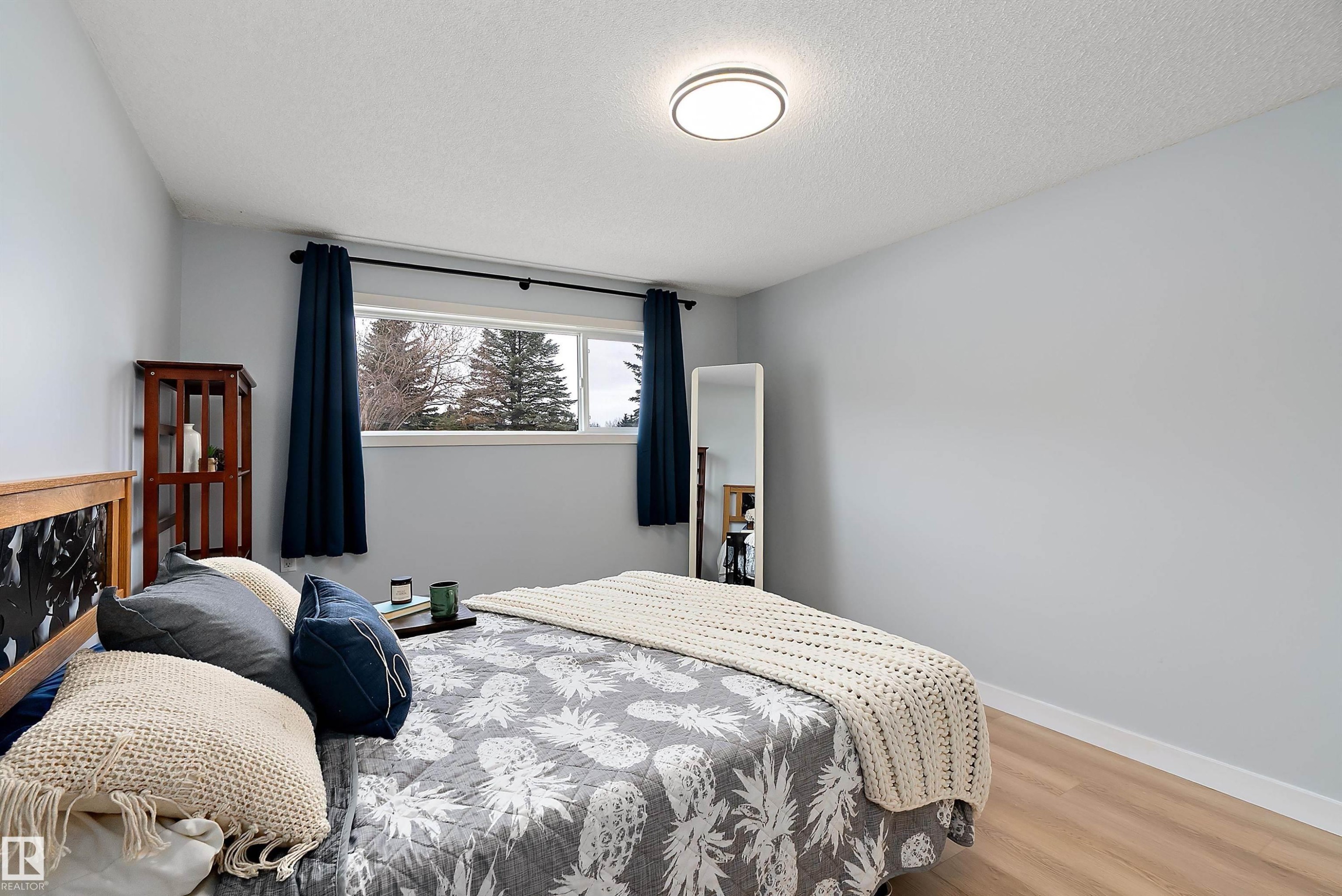 #124 15499 Castle Downs Rd Nw, Edmonton, AB - Indoor Photo Showing Bedroom