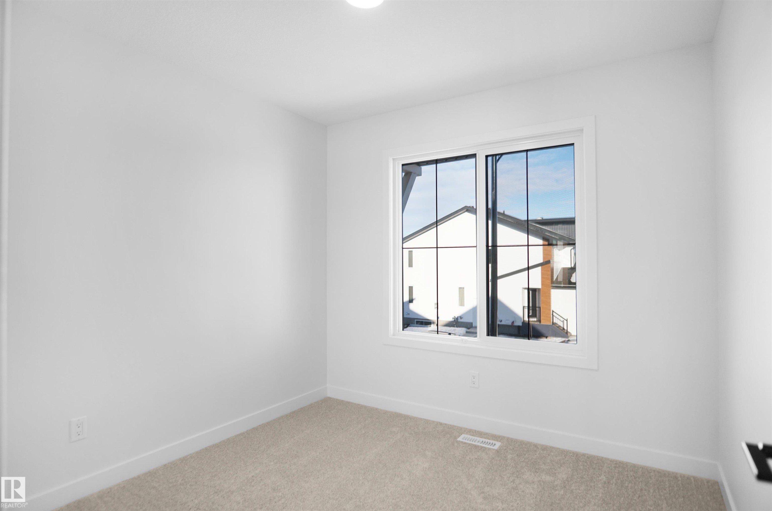261 Falcon Crescent, Leduc, AB - Indoor Photo Showing Other Room