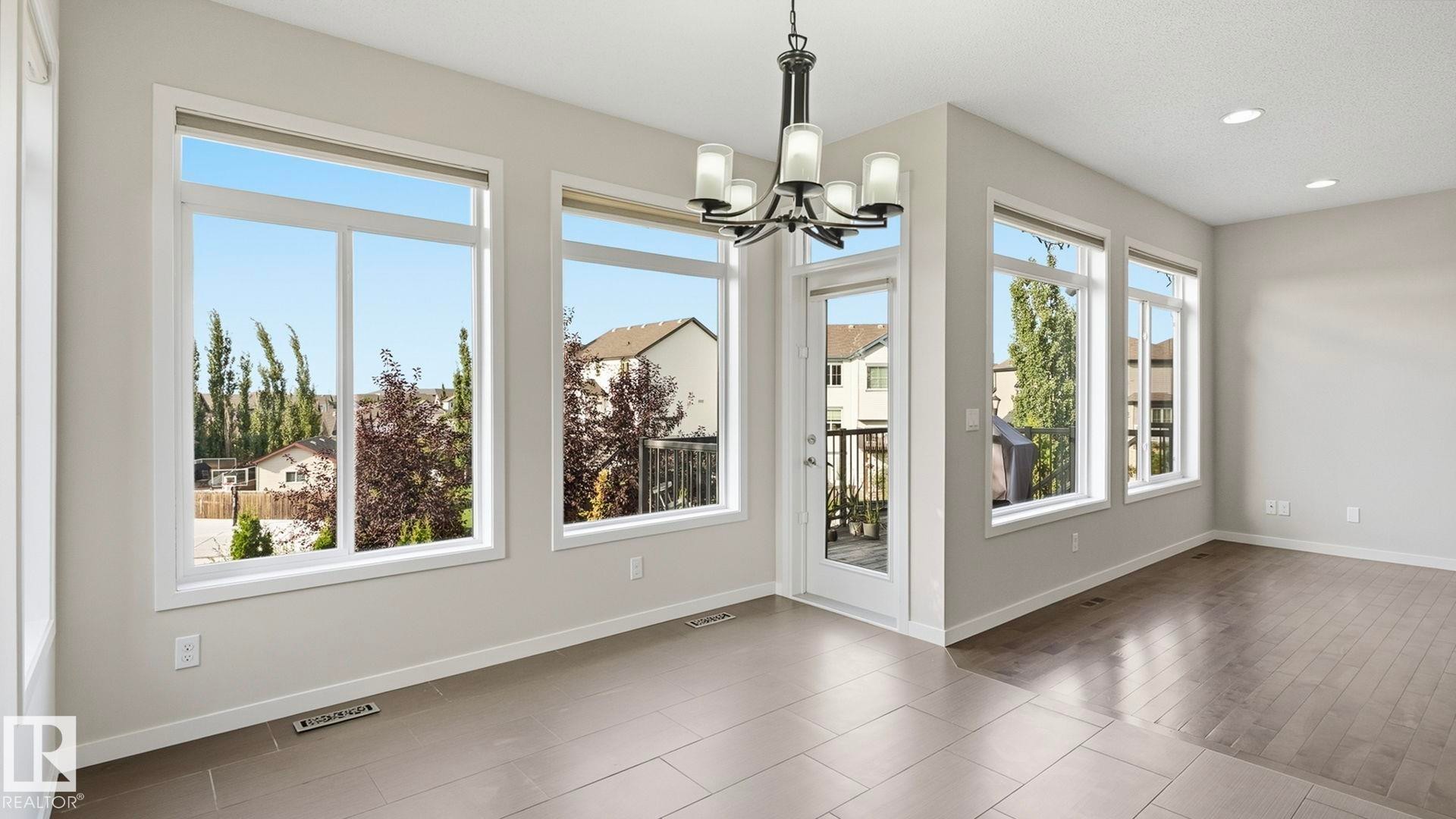 1832 56 Street Sw, Edmonton, AB - Indoor Photo Showing Other Room