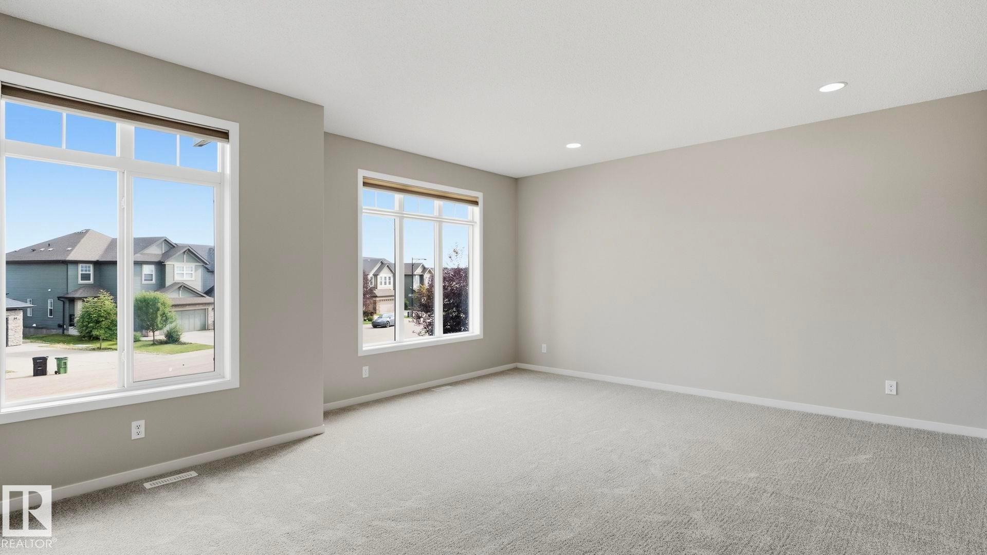 1832 56 Street Sw, Edmonton, AB - Indoor Photo Showing Other Room