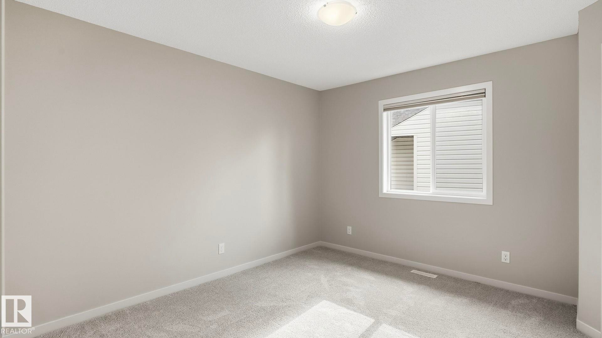 1832 56 Street Sw, Edmonton, AB - Indoor Photo Showing Other Room
