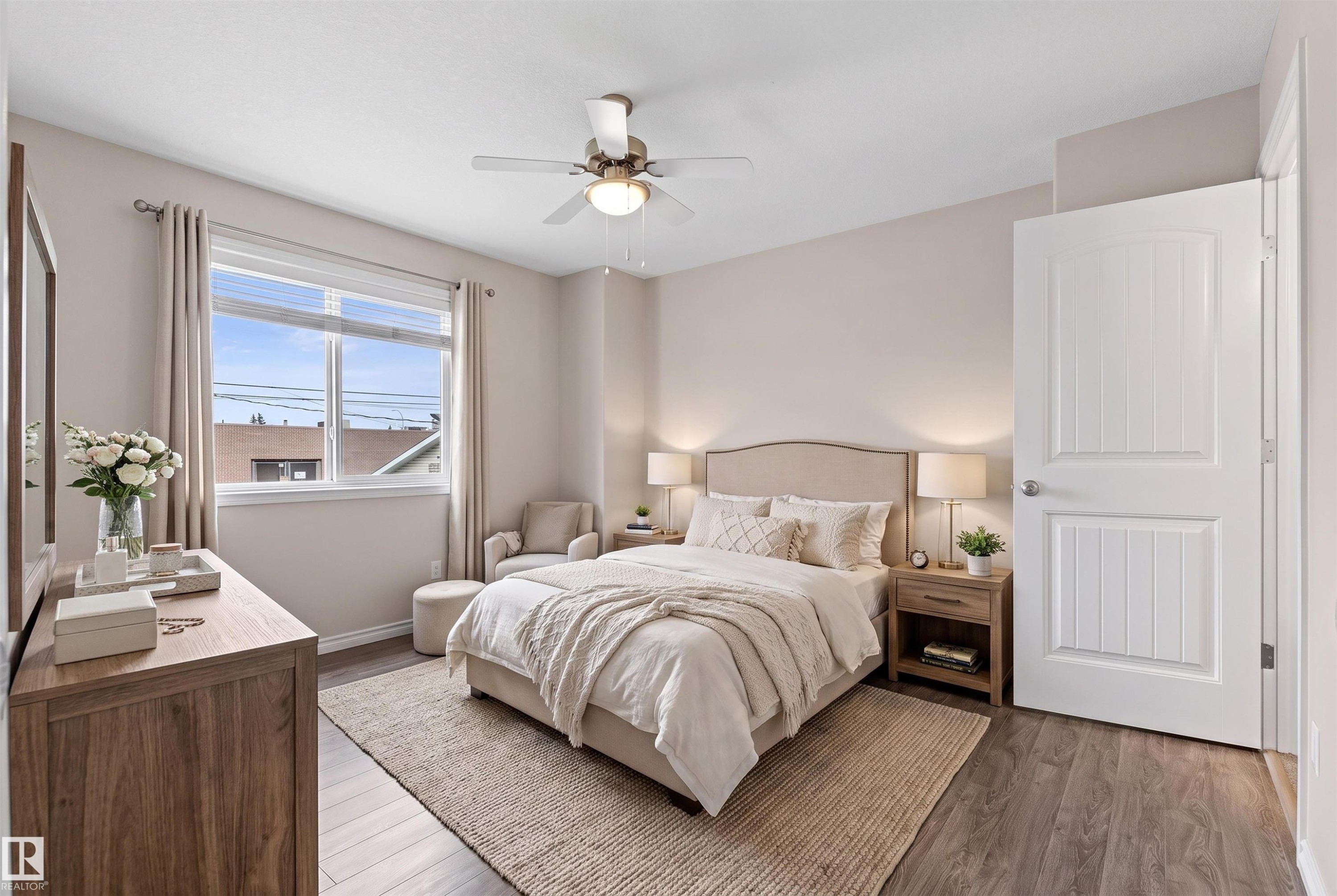 10634 155 Street Nw, Edmonton, AB - Indoor Photo Showing Bedroom