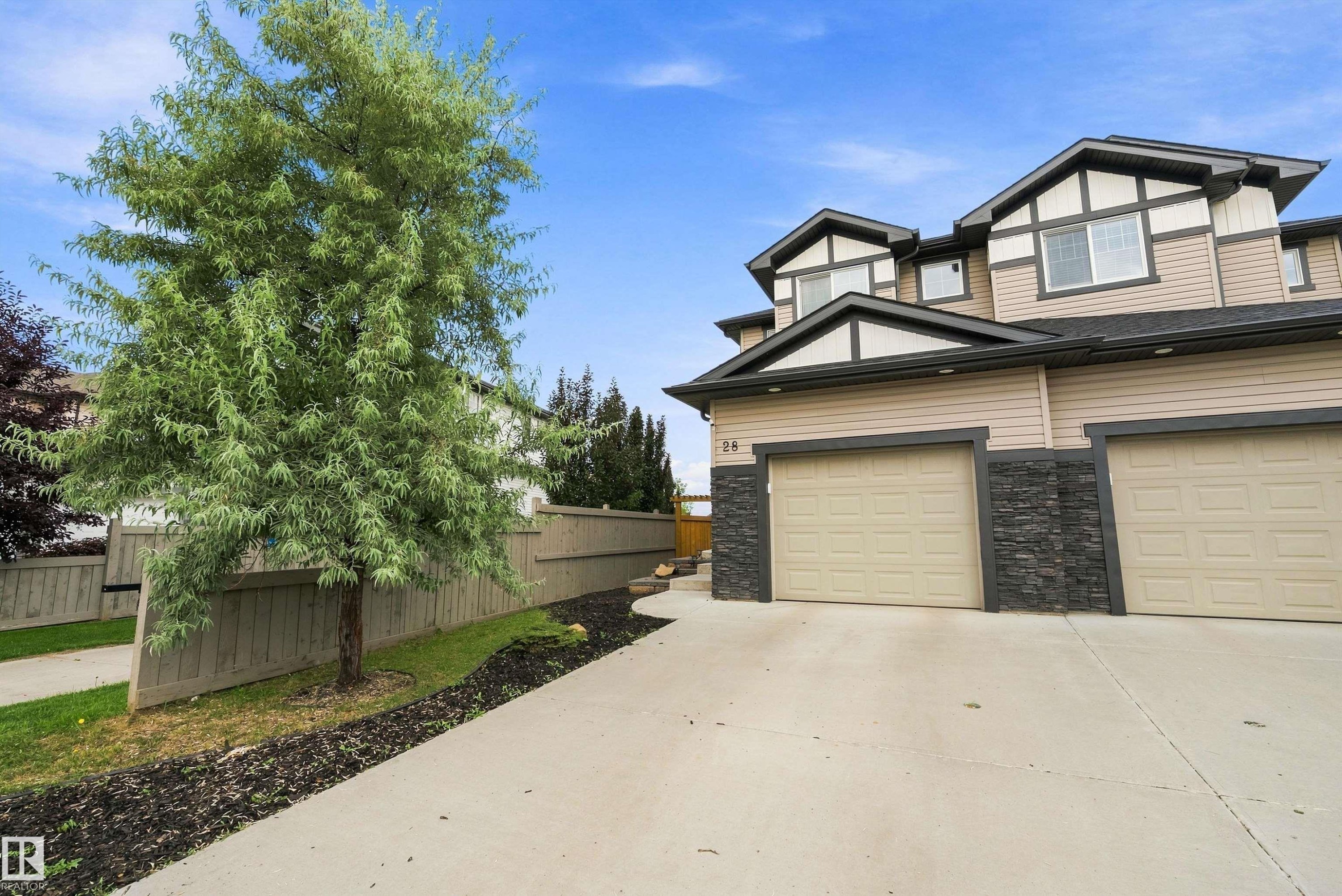 28 Rolston Close, Leduc, AB - Outdoor