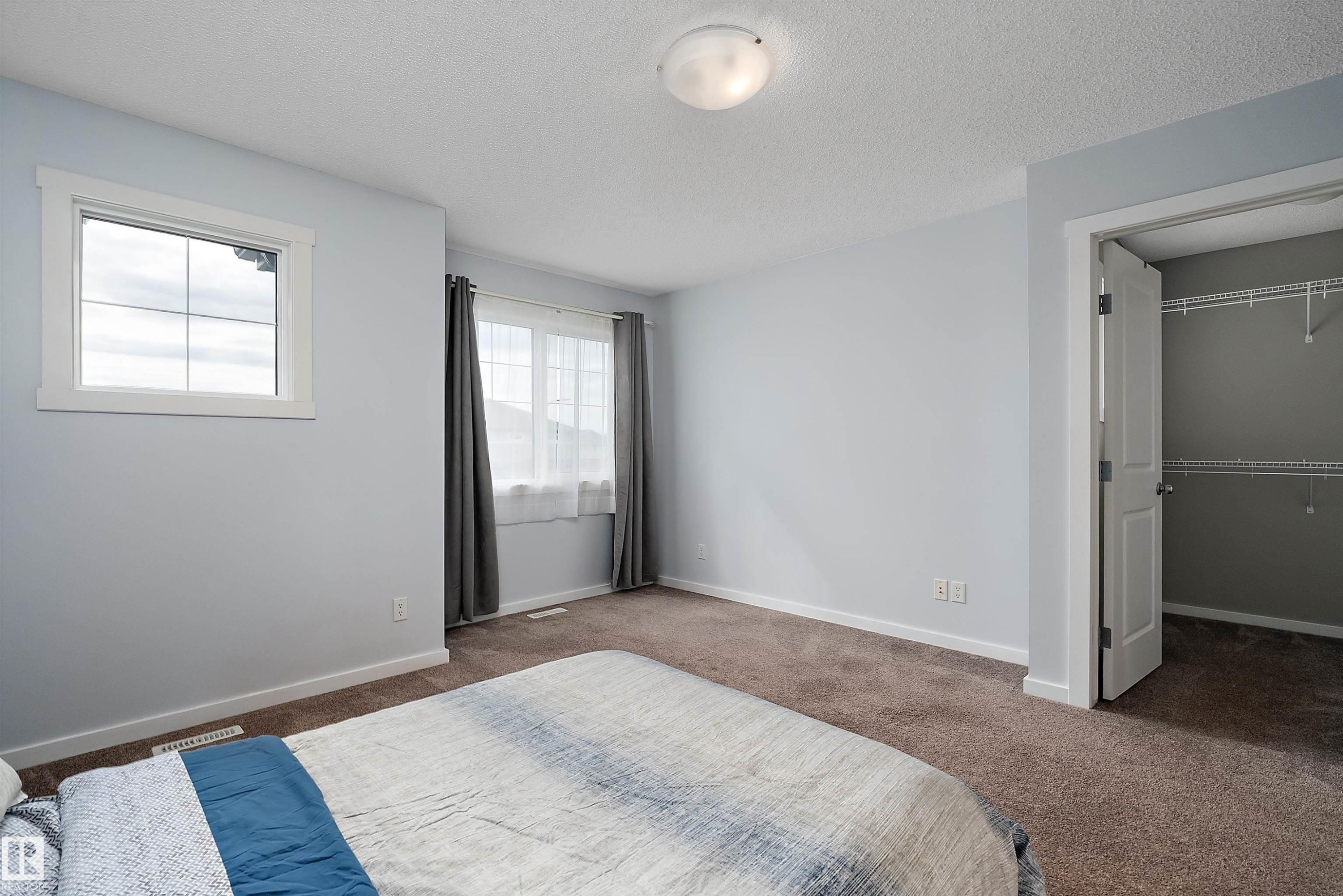 28 Rolston Close, Leduc, AB - Indoor Photo Showing Bedroom