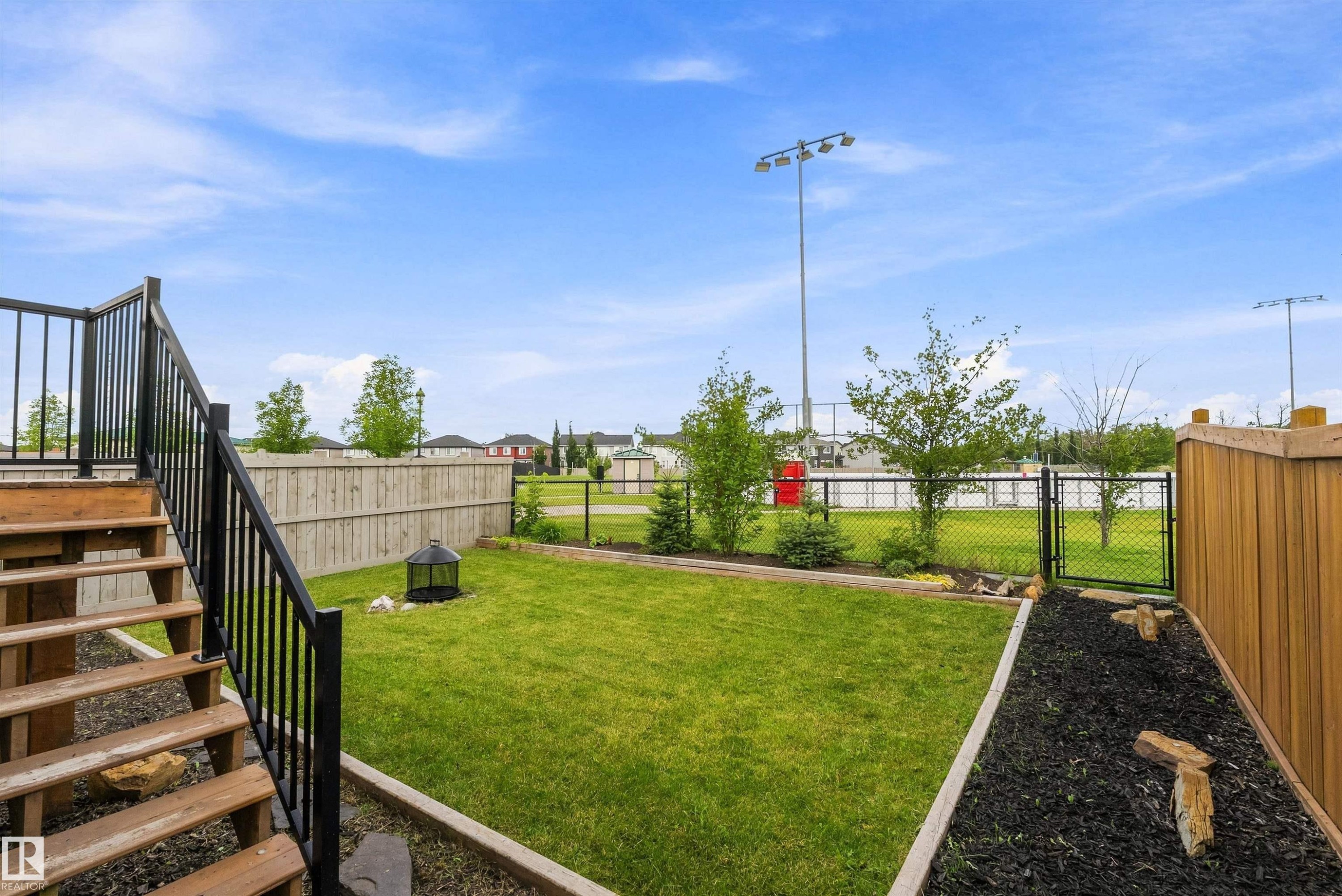 28 Rolston Close, Leduc, AB - Outdoor