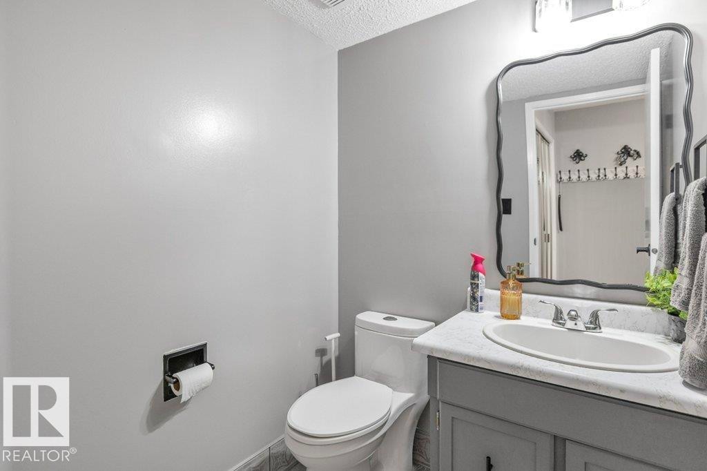 6010 173 Street Nw, Edmonton, AB - Indoor Photo Showing Bathroom