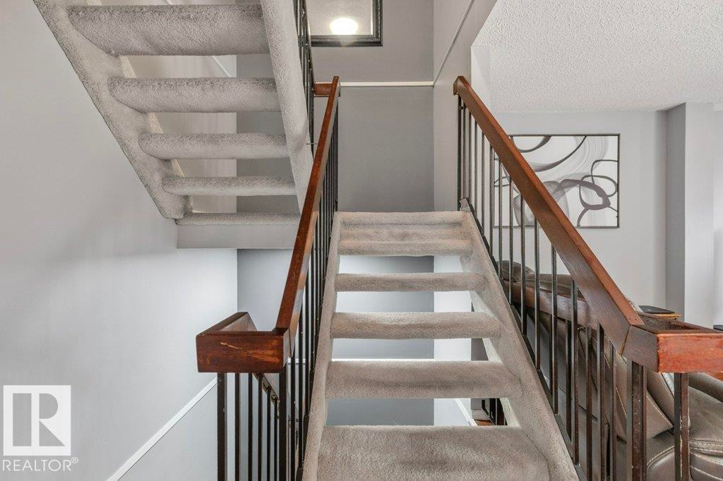 6010 173 Street Nw, Edmonton, AB - Indoor Photo Showing Other Room