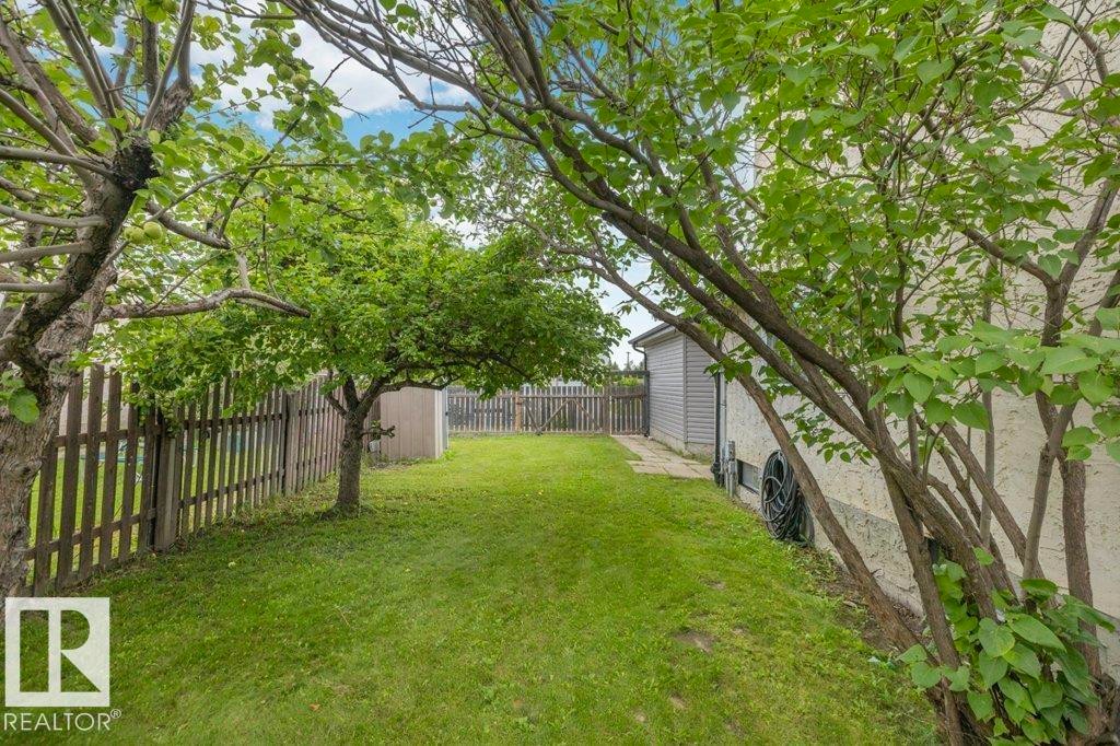 6010 173 Street Nw, Edmonton, AB - Outdoor