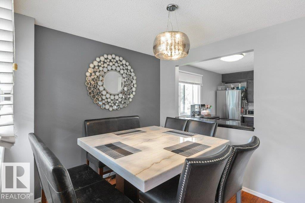 6010 173 Street Nw, Edmonton, AB - Indoor Photo Showing Dining Room
