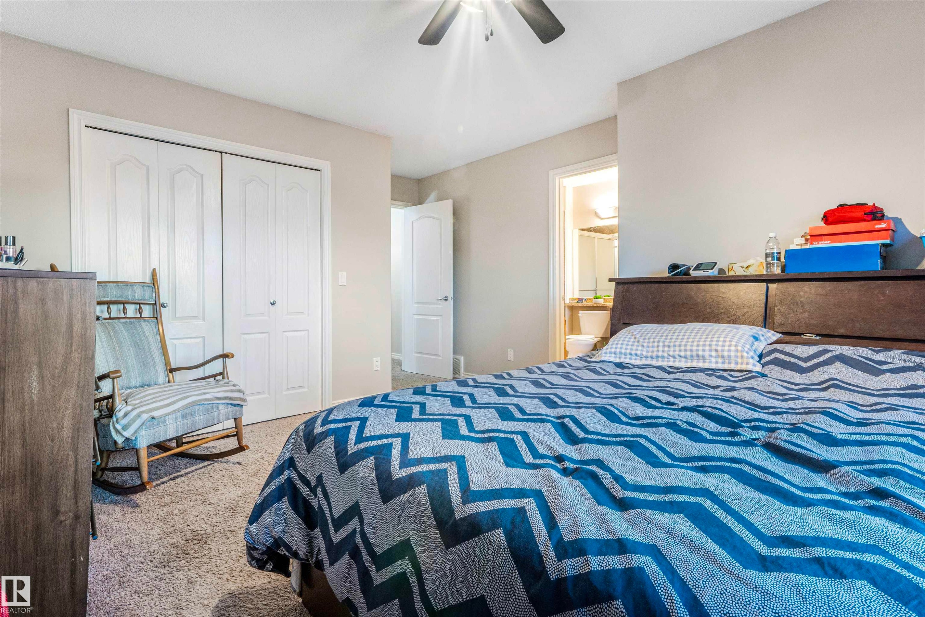 2627 29 Street Nw, Edmonton, AB - Indoor Photo Showing Bedroom