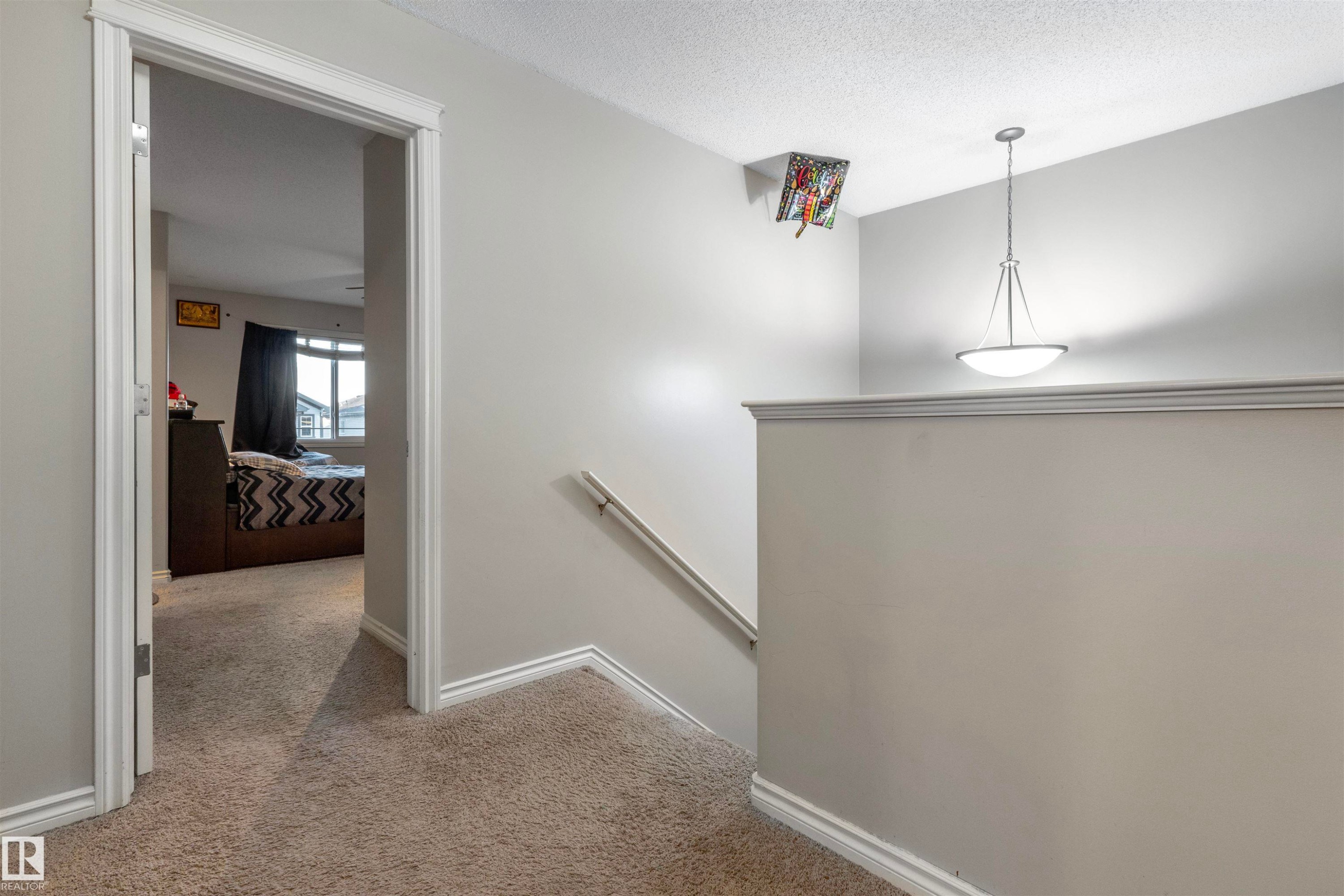 2627 29 Street Nw, Edmonton, AB - Indoor Photo Showing Other Room