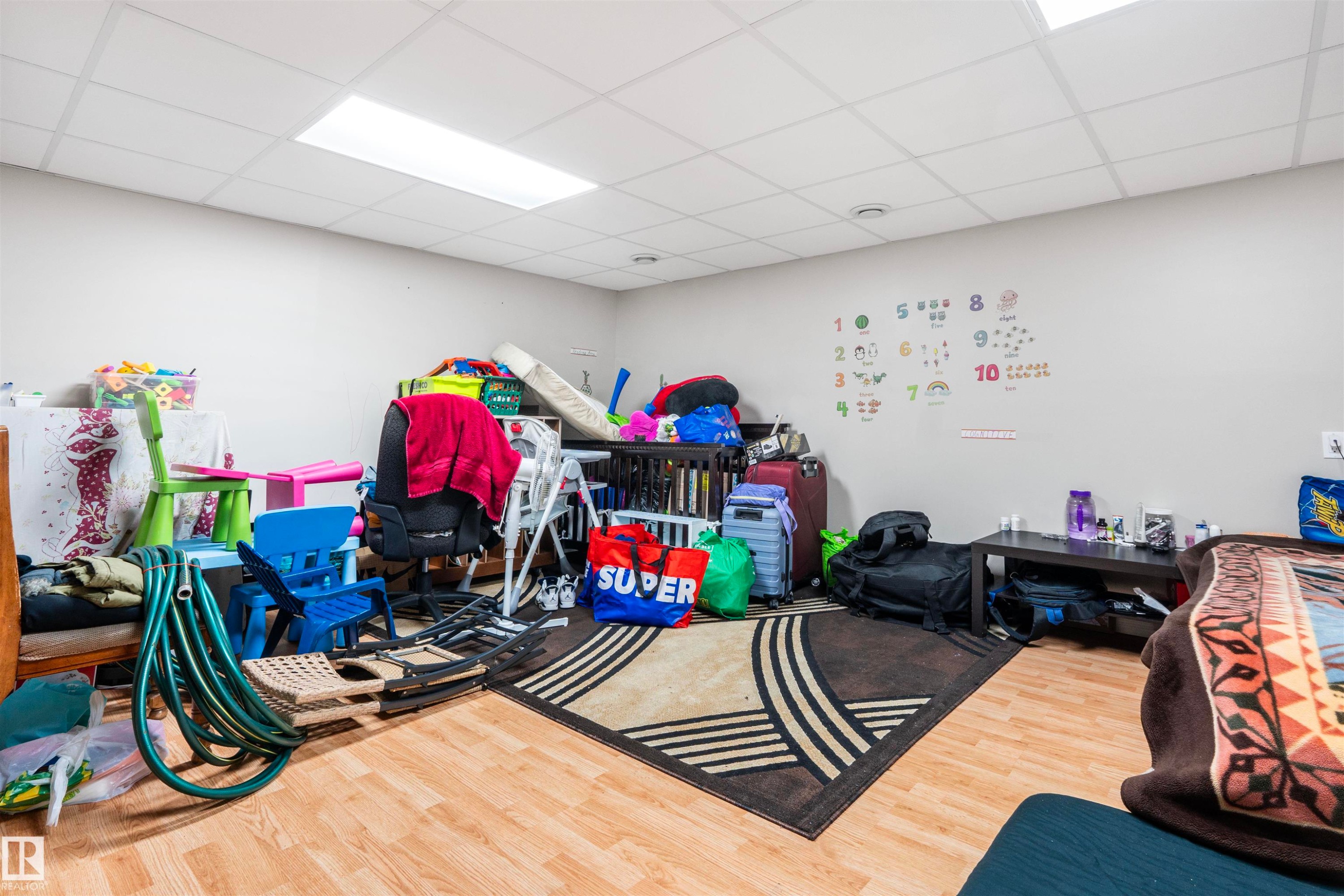 2627 29 Street Nw, Edmonton, AB - Indoor Photo Showing Other Room